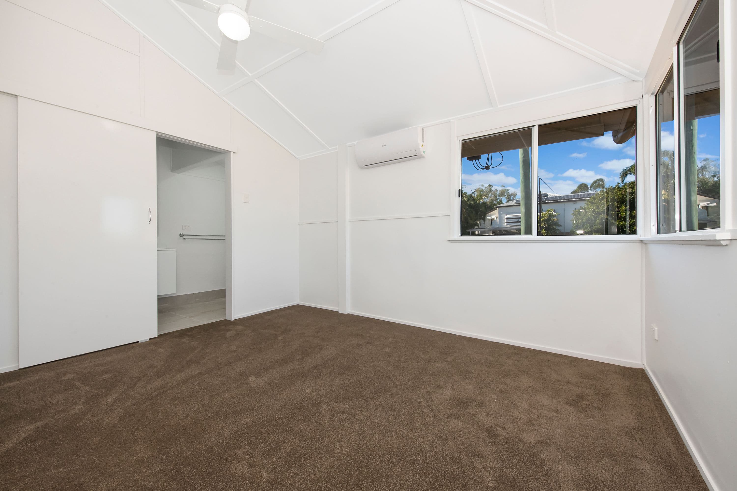 105 Stagpole Street, West End QLD 4810, West End - Thumbnail 4
