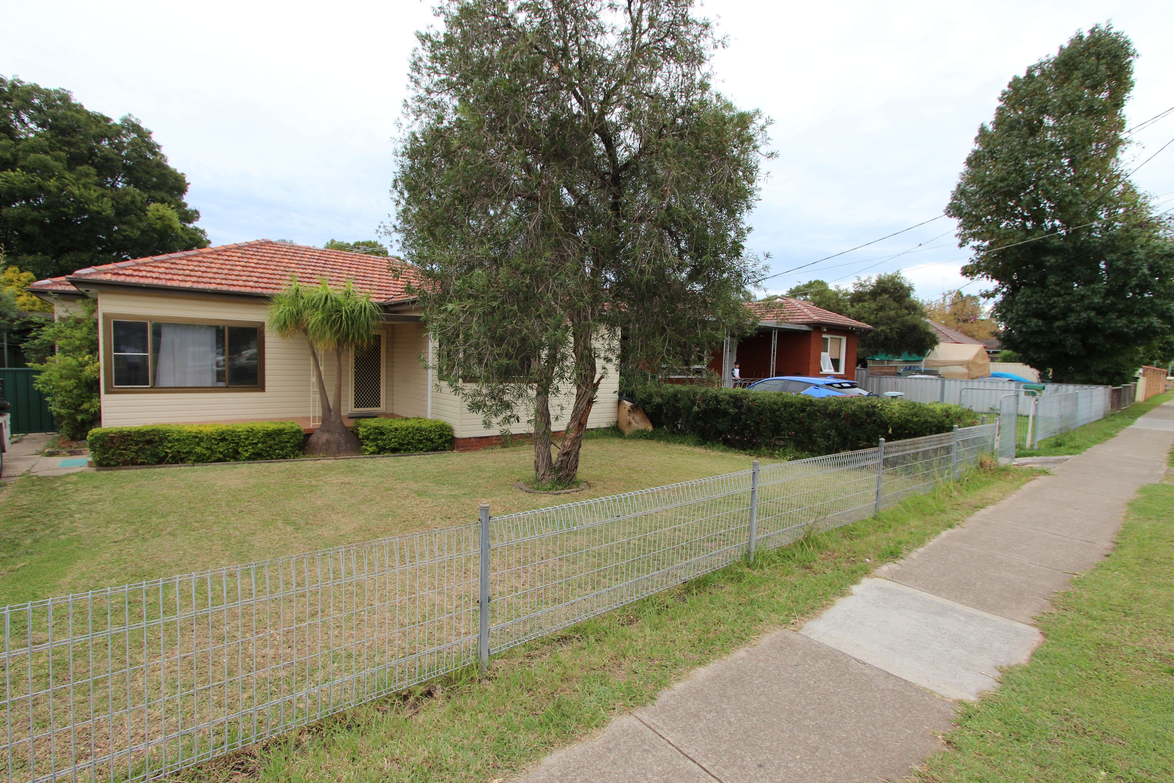 19 STANBROOK Street, Fairfield Heights NSW 2165, Fairfield Heights - Thumbnail 2