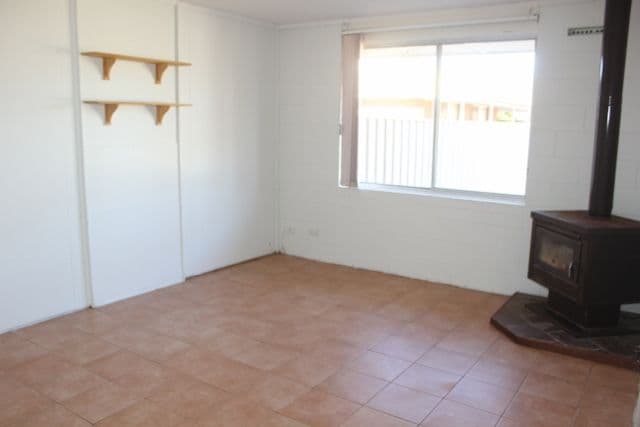 6 Goodenia Court, Kambalda West WA 6442, Kambalda West - Thumbnail 2