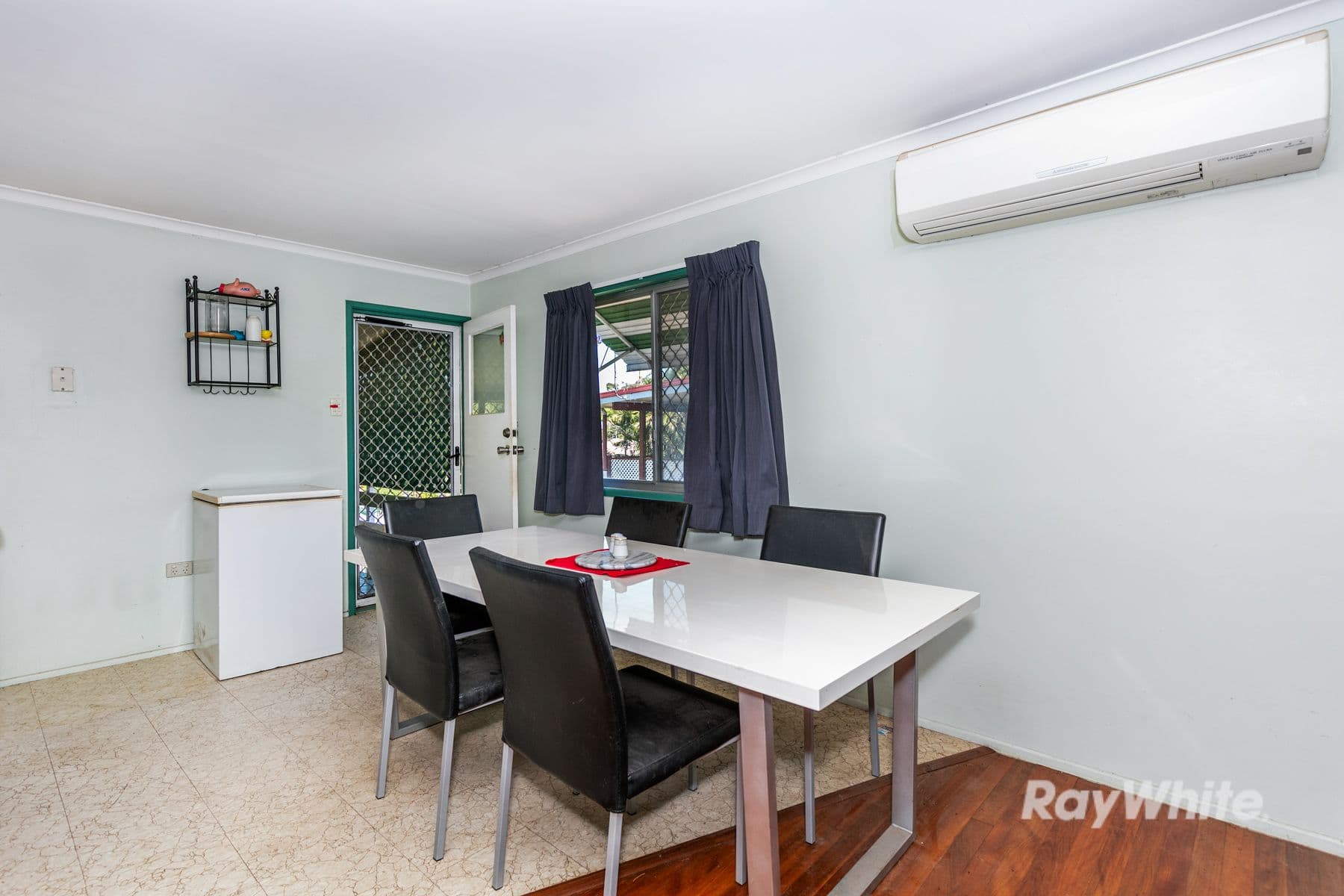 47 Aquarius Drive, Kingston QLD 4114, Kingston - Thumbnail 3