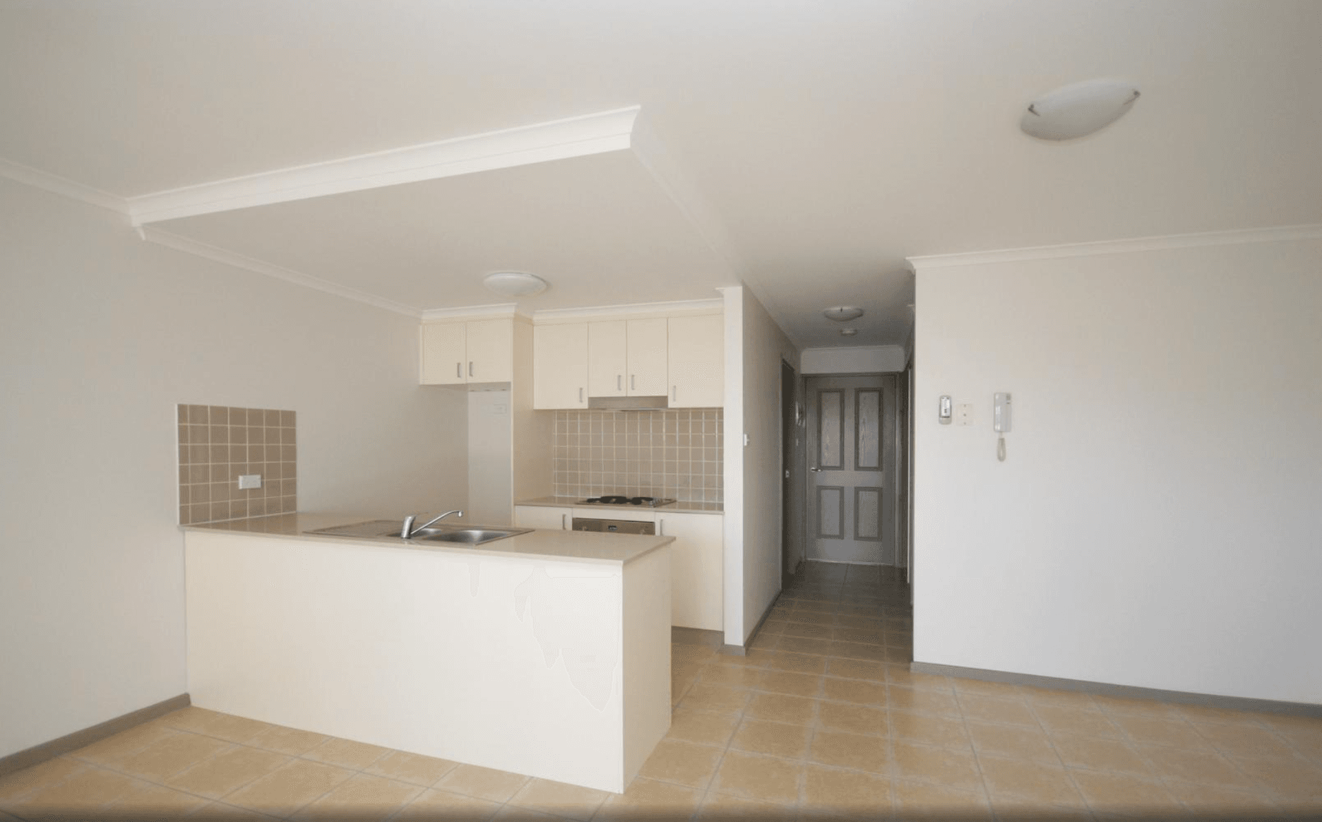 4/43 Ipima Street, Braddon ACT 2612, Braddon - Thumbnail 2