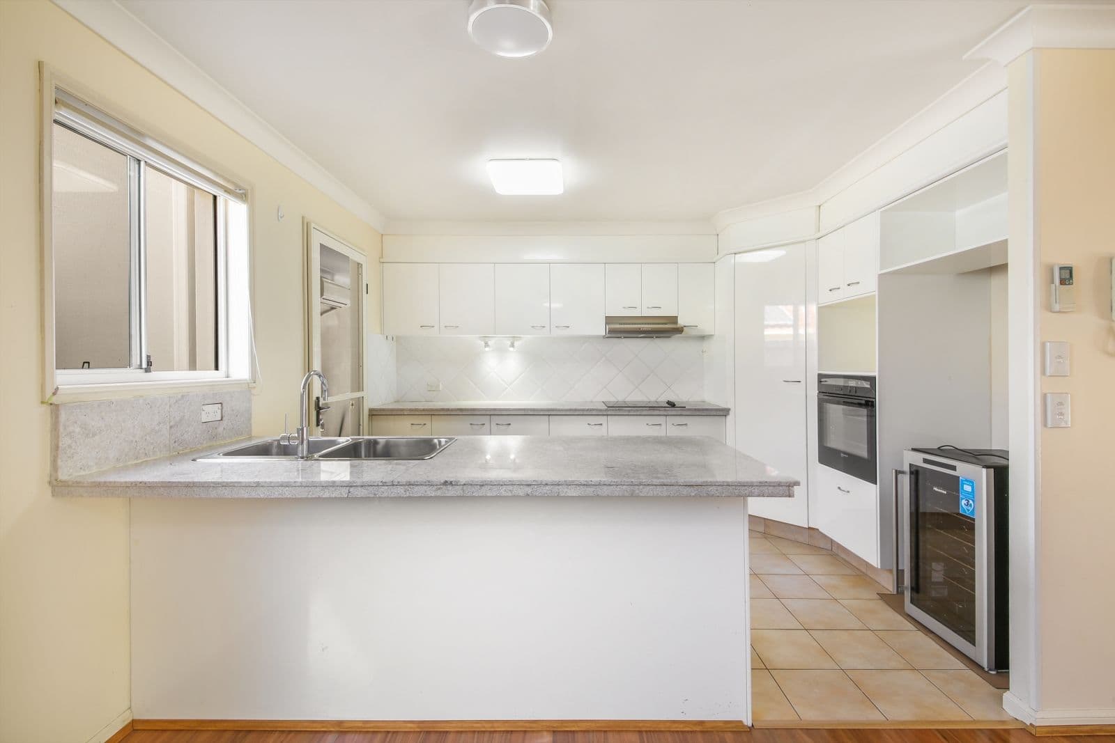 31 Langport Parade, Mudgeeraba QLD 4213, Mudgeeraba - Thumbnail 4
