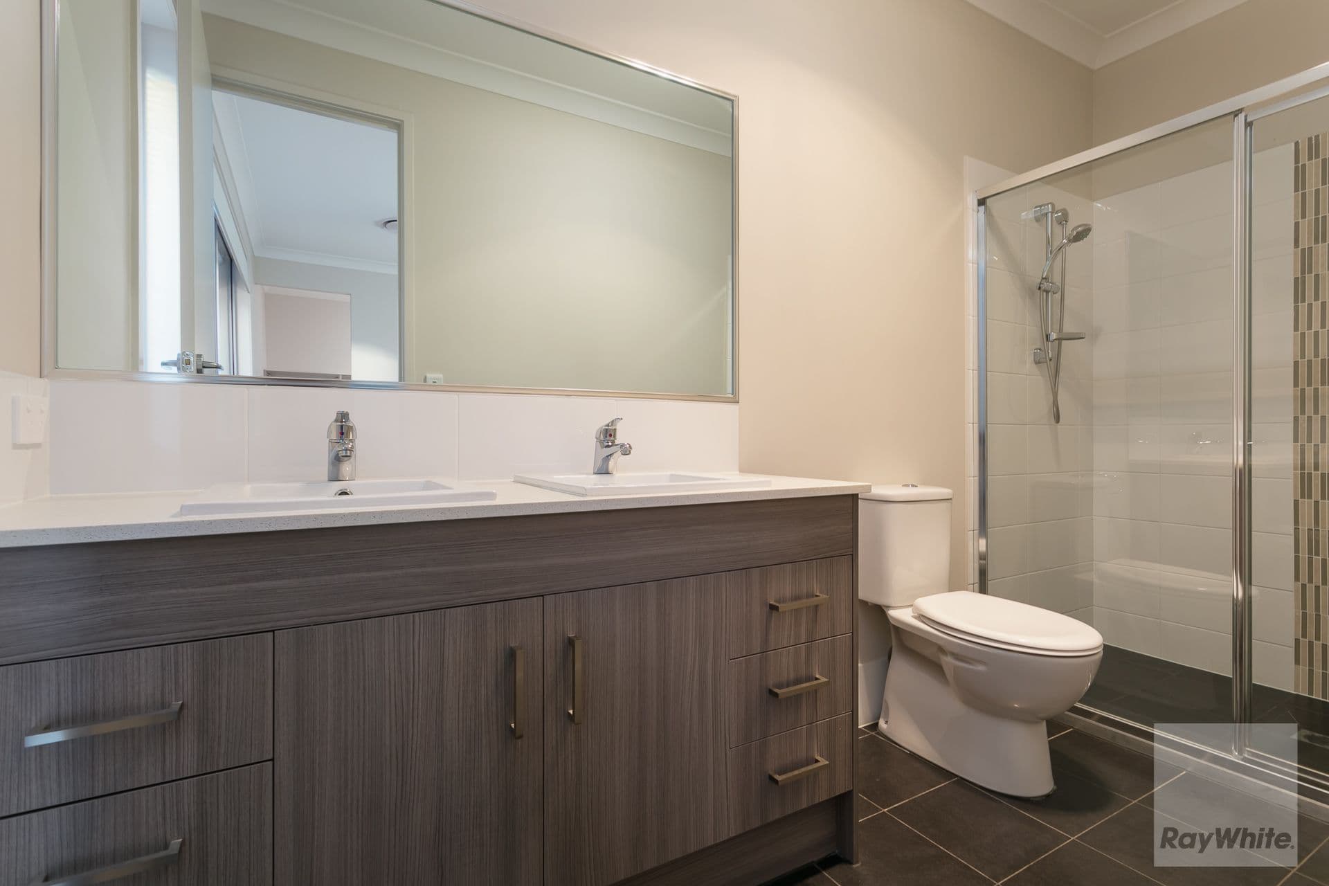14 Maranoa Street, Thornlands QLD 4164, Thornlands - Thumbnail 2