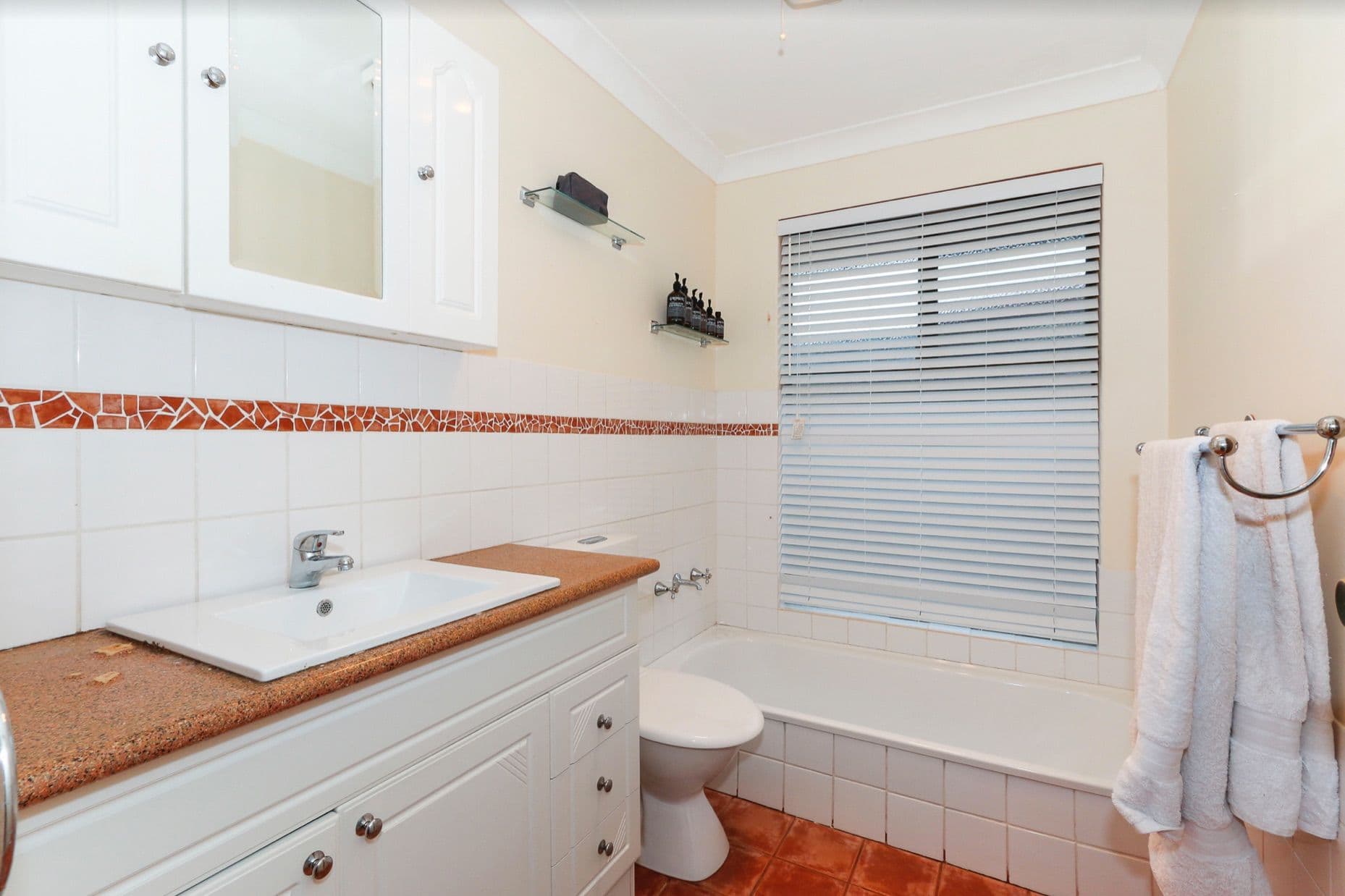 4 Meda Court, Gosnells WA 6110, Gosnells - Thumbnail 4