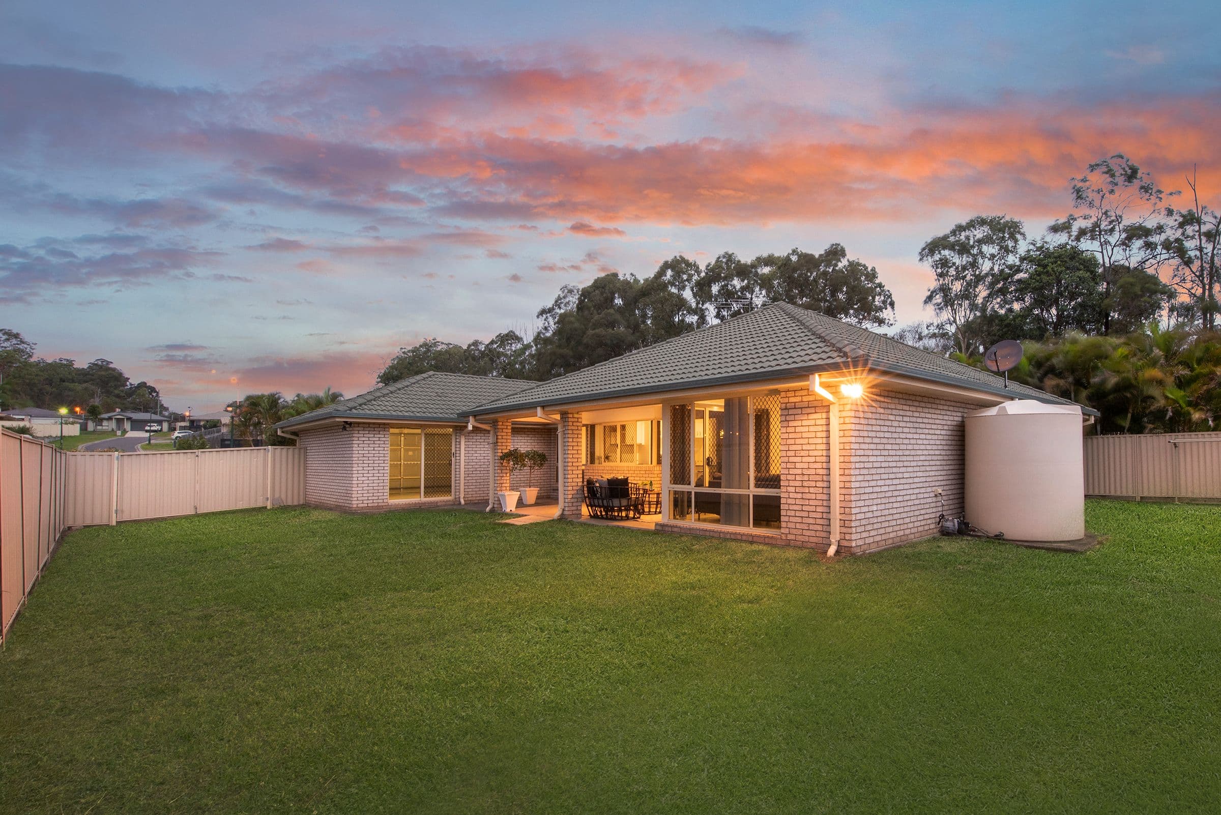 15 Bobbie Street, Parkinson QLD 4115, Parkinson - Thumbnail 2