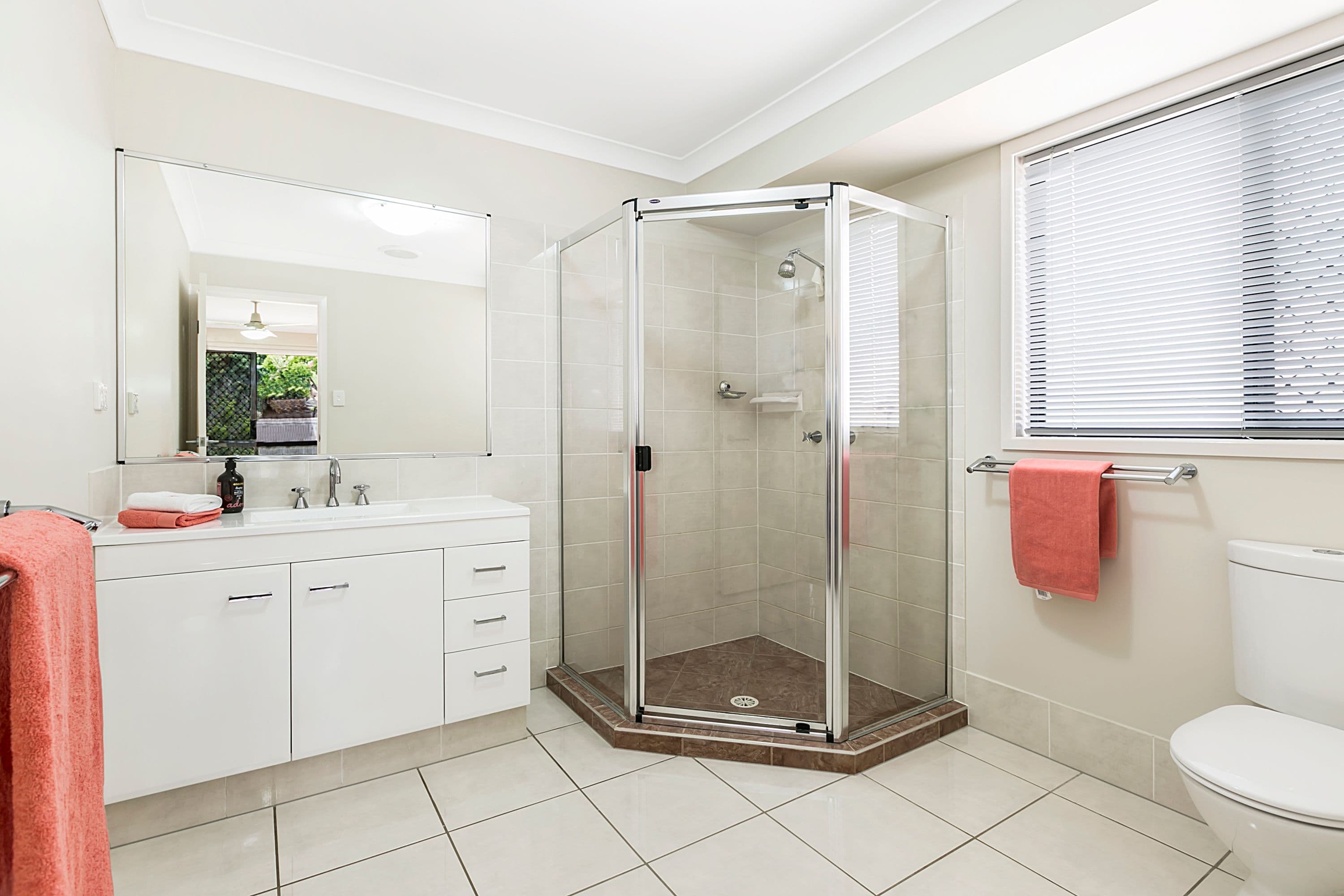 7 Granada Drive, Eatons Hill QLD 4037, Eatons Hill - Thumbnail 7