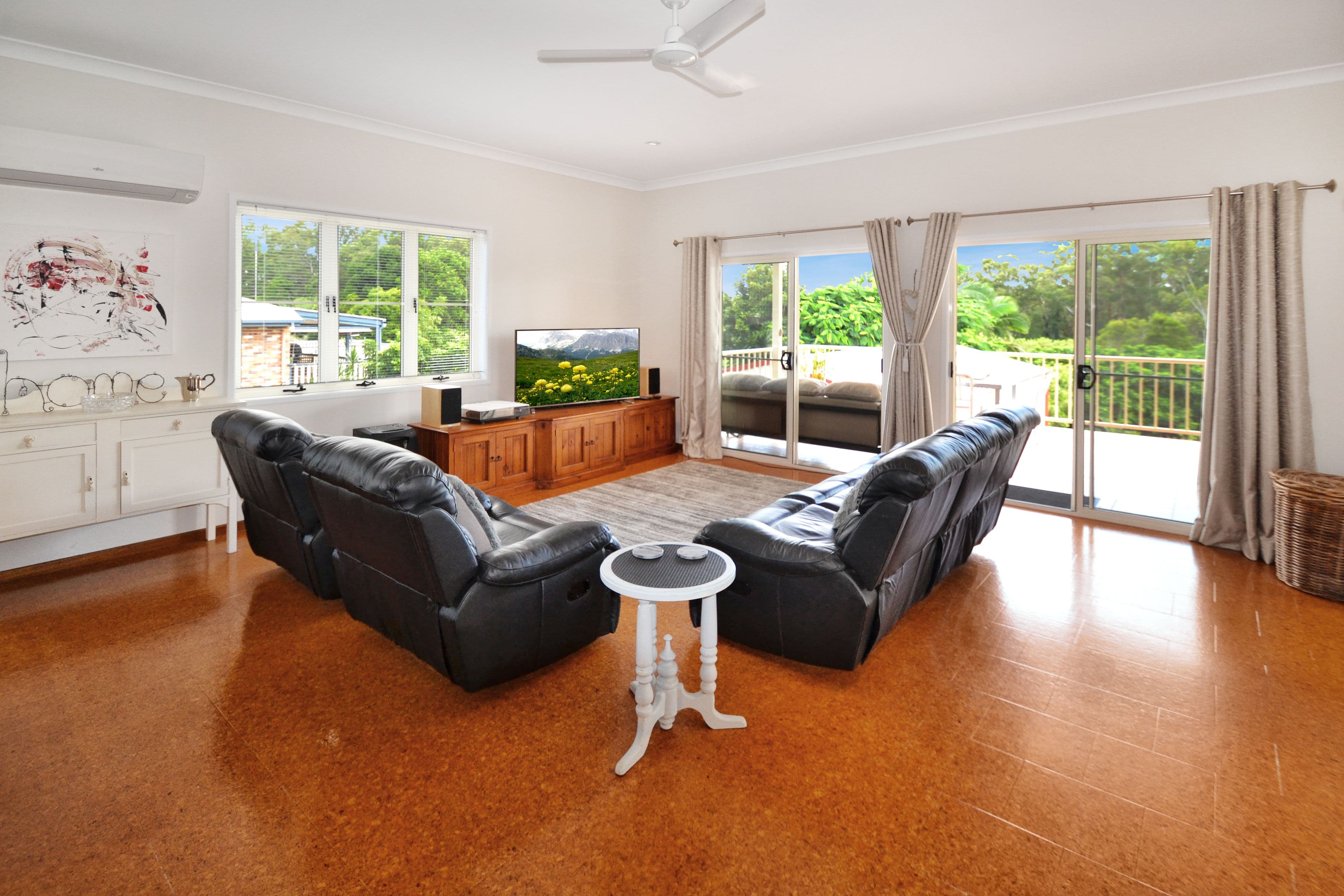7 Jacaranda Close, Glass House Mountains QLD 4518, Glass House Mountains - Thumbnail 3