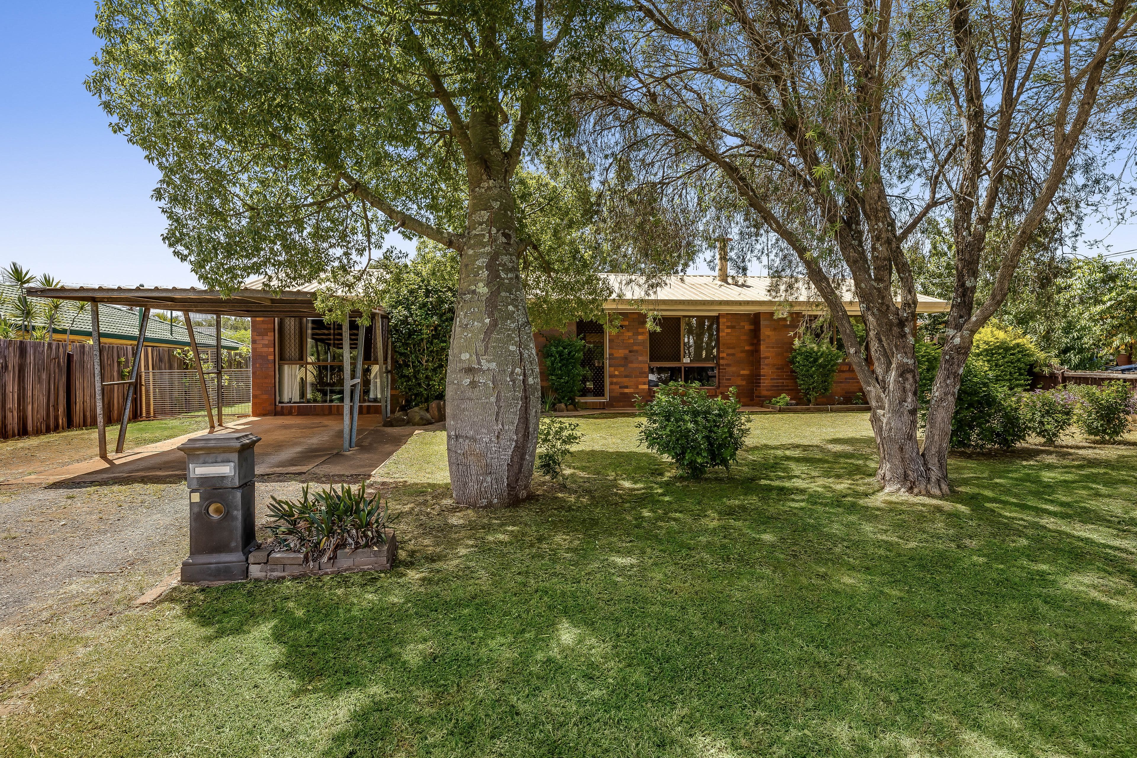 5 Hinkler Crescent, Wilsonton QLD 4350, Wilsonton - Image 1