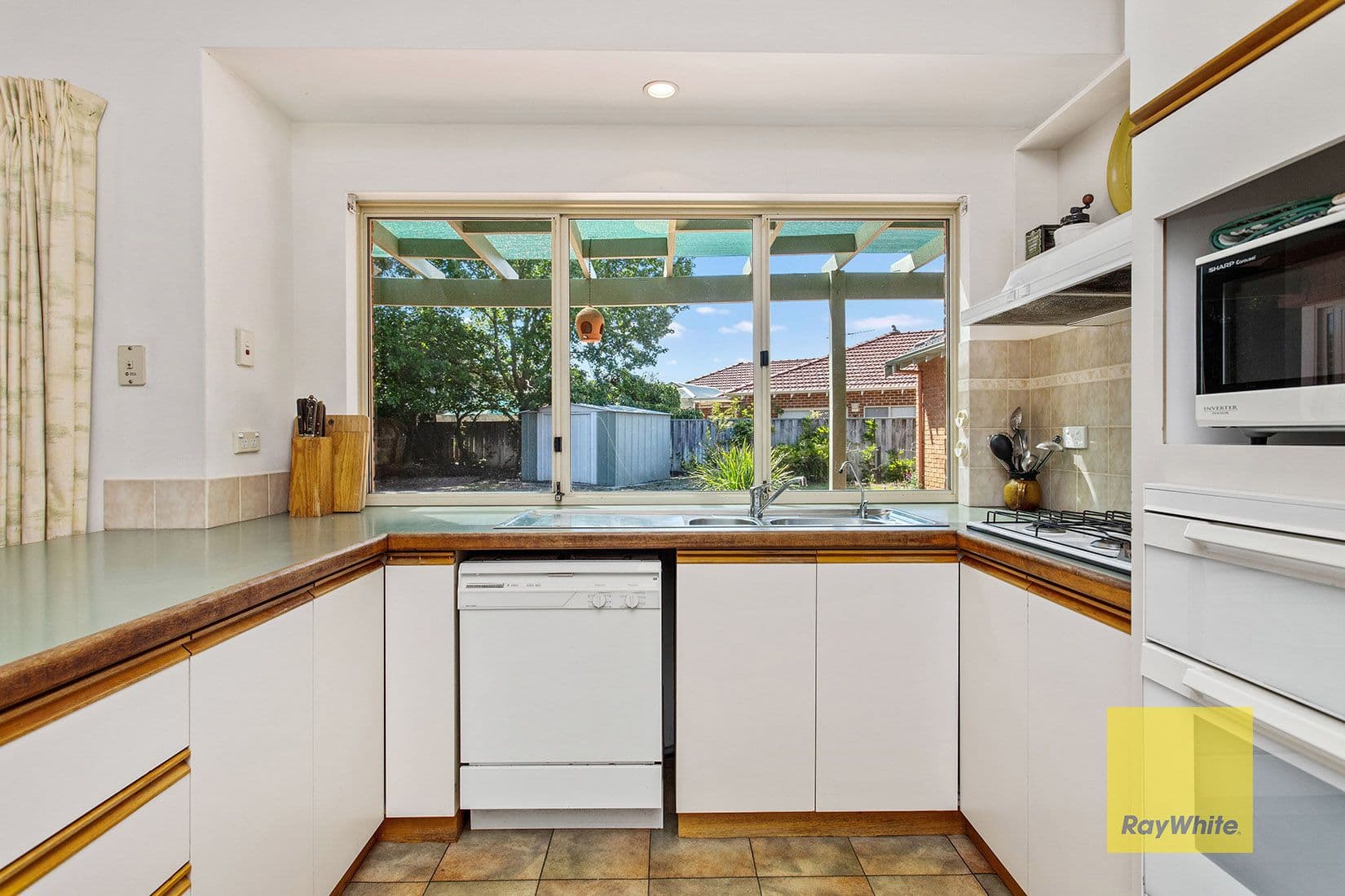 7 Chessington Gardens, Mount Claremont WA 6010, Mount Claremont - Thumbnail 5