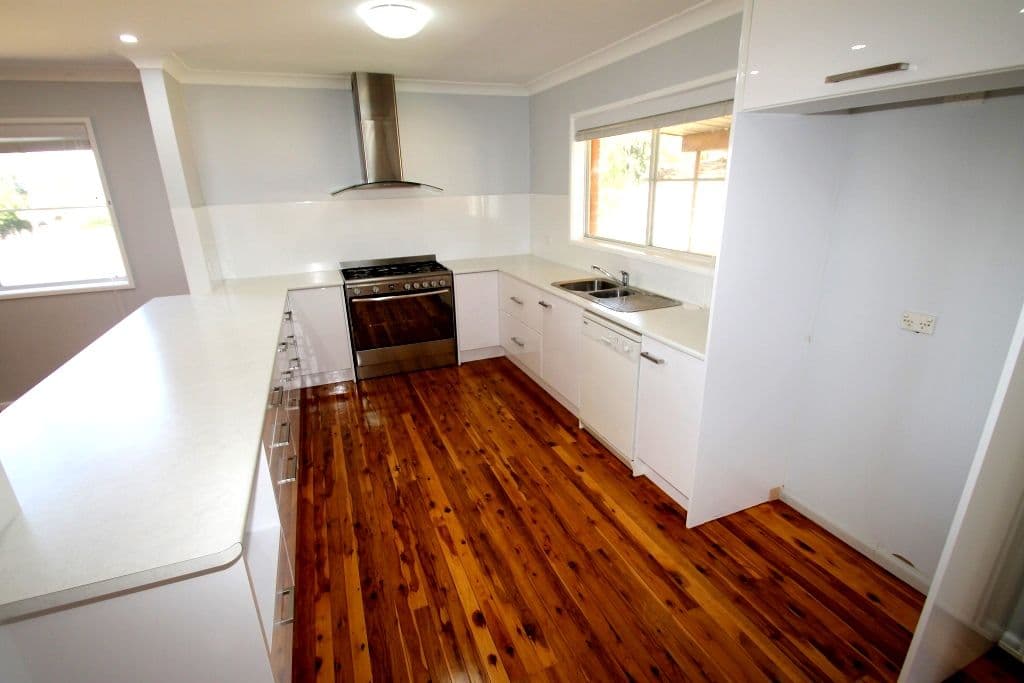 34 Southern Road, Mentone, Mentone - Thumbnail 4