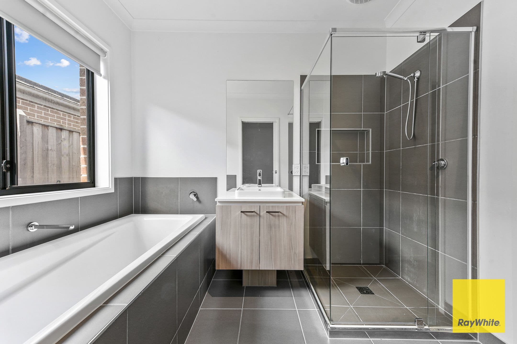 56 Castillo Avenue, Clyde North VIC 3978, Clyde North - Thumbnail 8