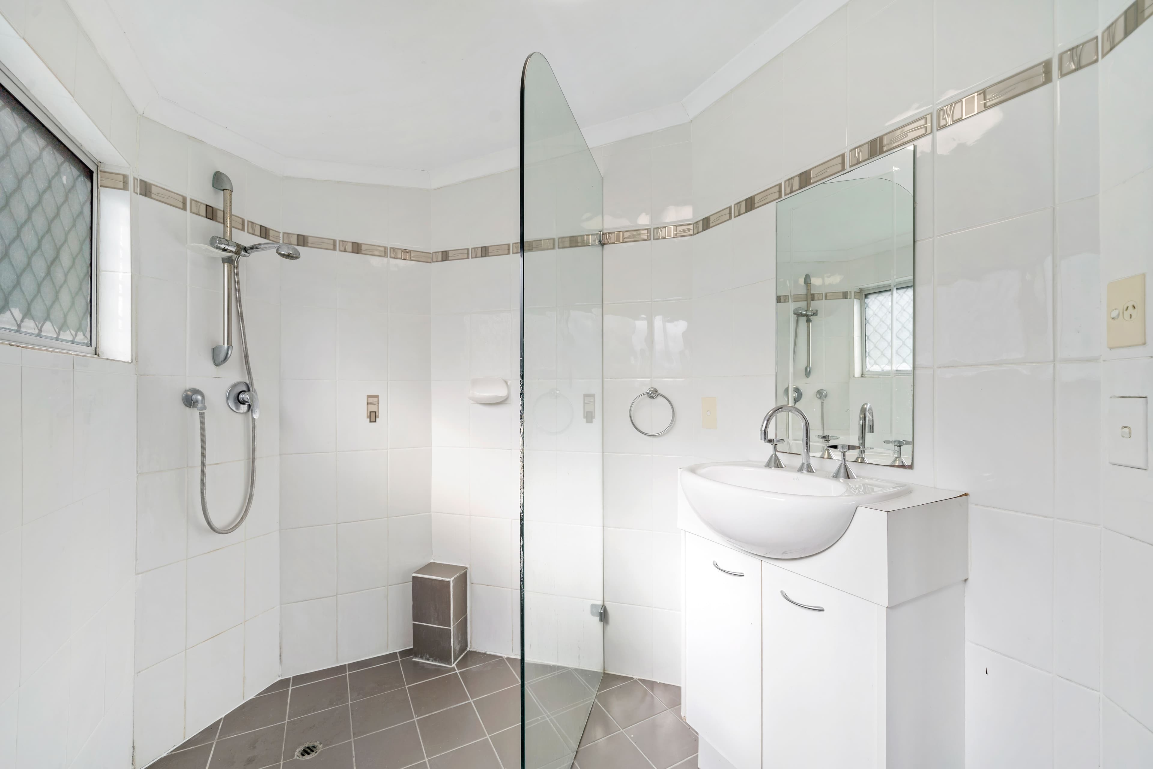 11 Hazel Place, Beenleigh QLD 4207, Beenleigh - Thumbnail 6