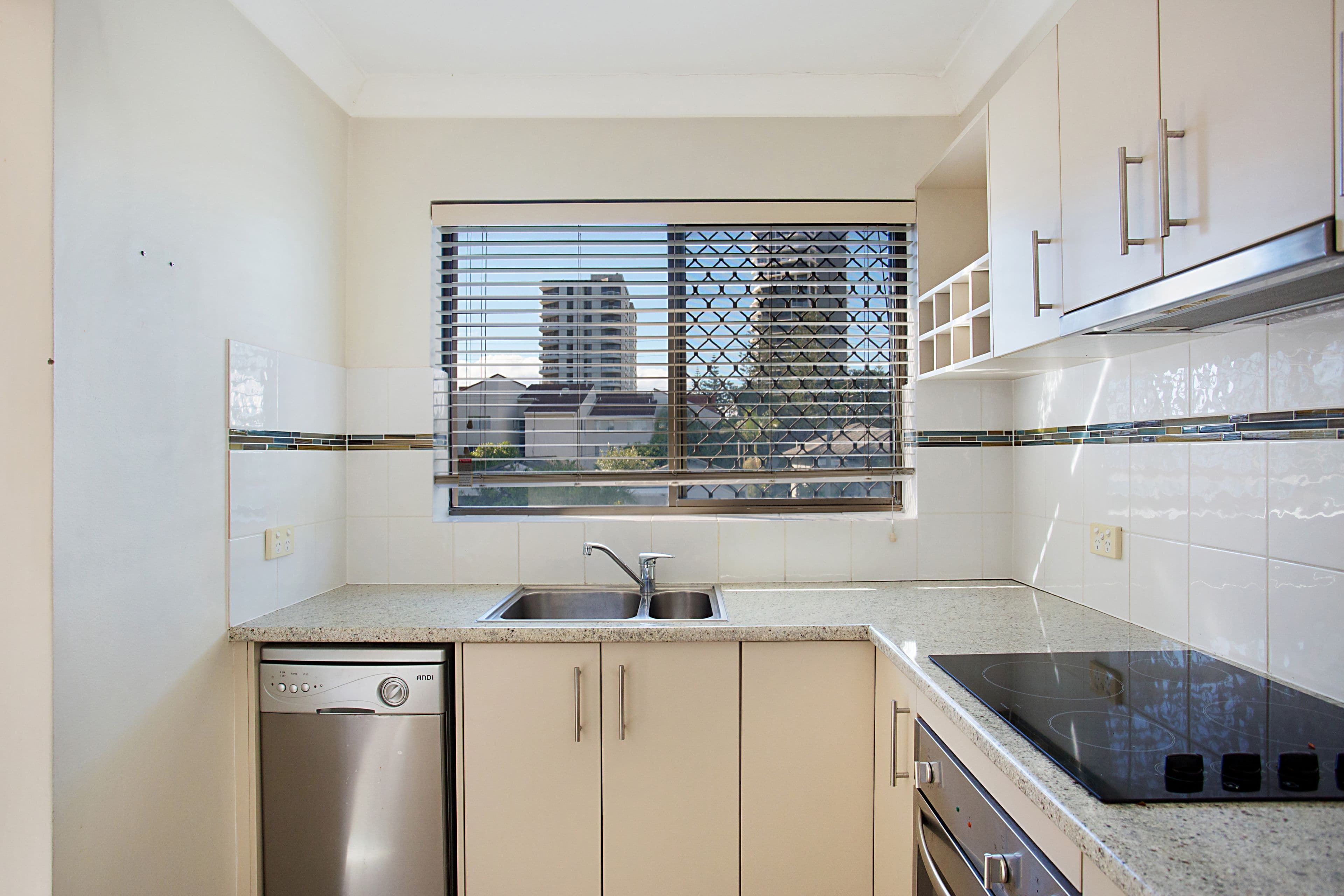 206 Surf Parade, Surfers Paradise QLD 4217, Surfers Paradise - Thumbnail 4