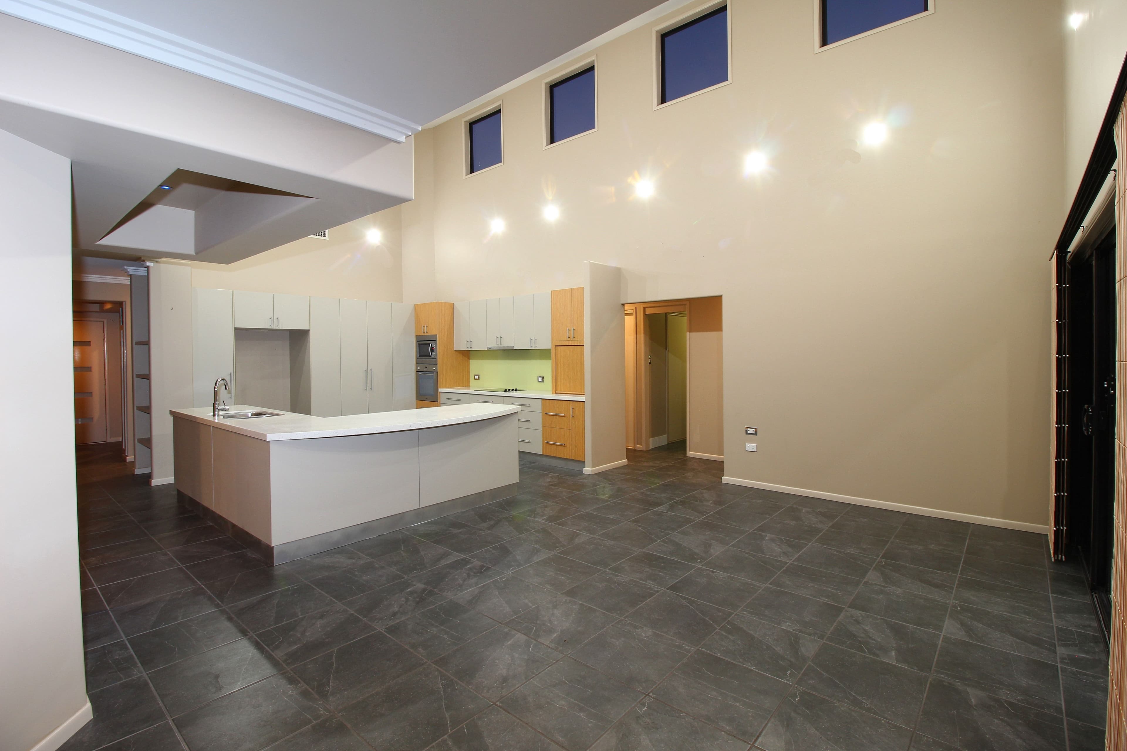 21 Callaghan Street, Emerald QLD 4720, Emerald - Thumbnail 6