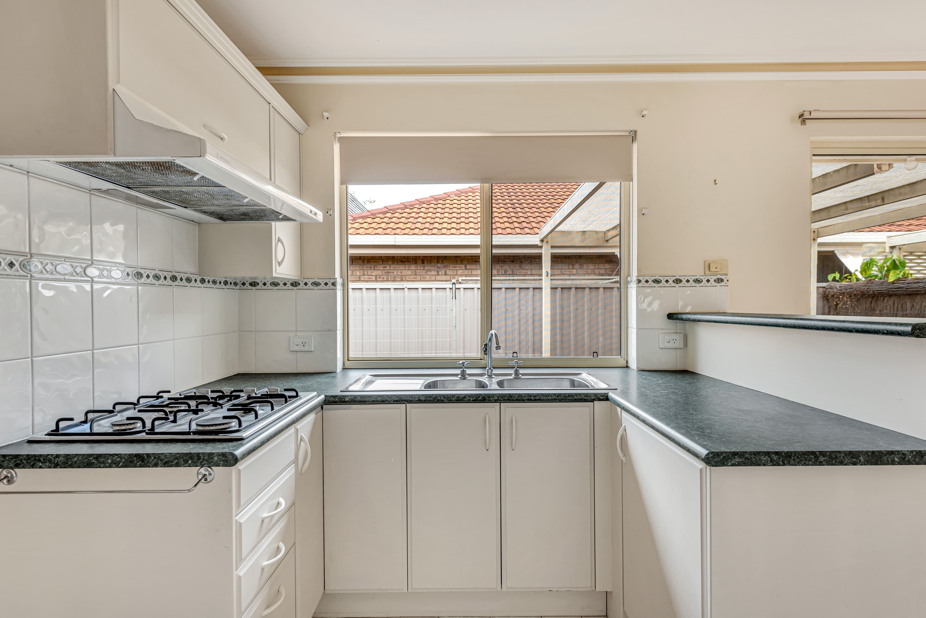 2/15 Dunrobin Road, Hove SA 5048, Hove - Thumbnail 3