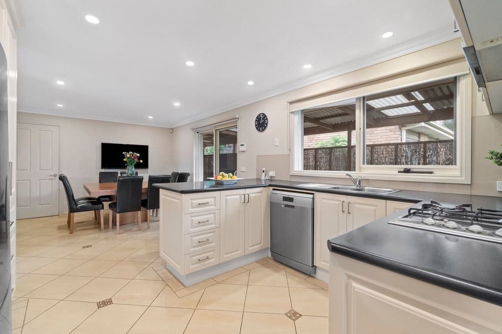 62 Oronsay Crescent, Diamond Creek VIC 3089, Diamond Creek - Thumbnail 4