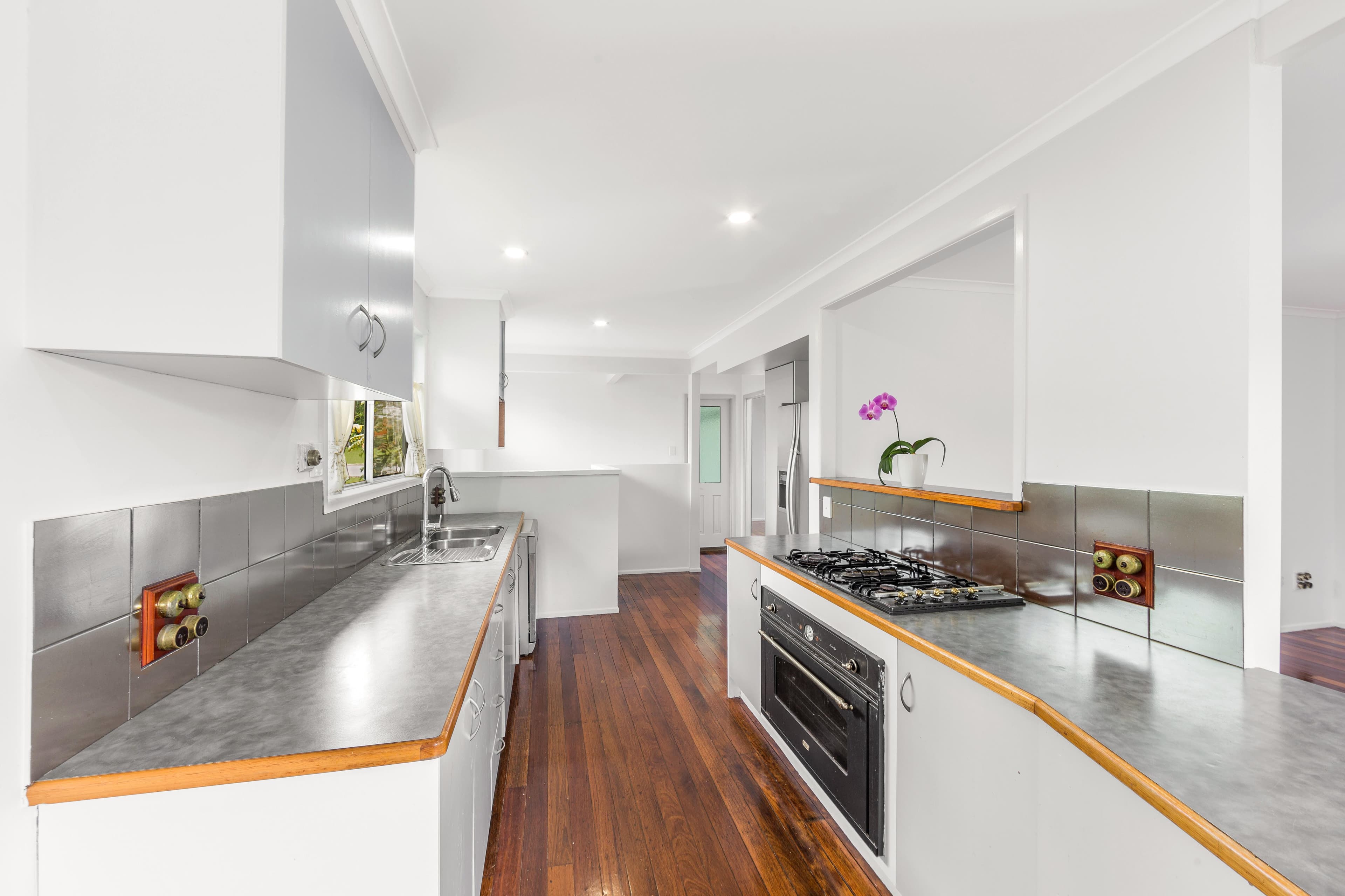30 Bernays Road, Wynnum West QLD 4178, Wynnum West - Thumbnail 4