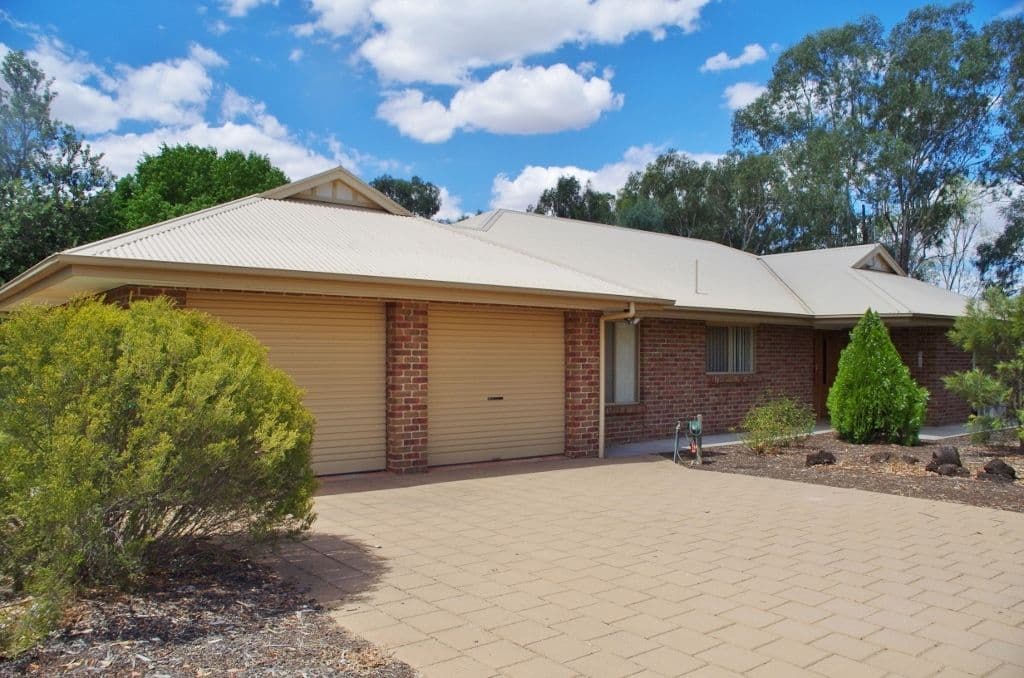 4 Sorrento Court, Renmark SA 5341, Renmark - Thumbnail 2