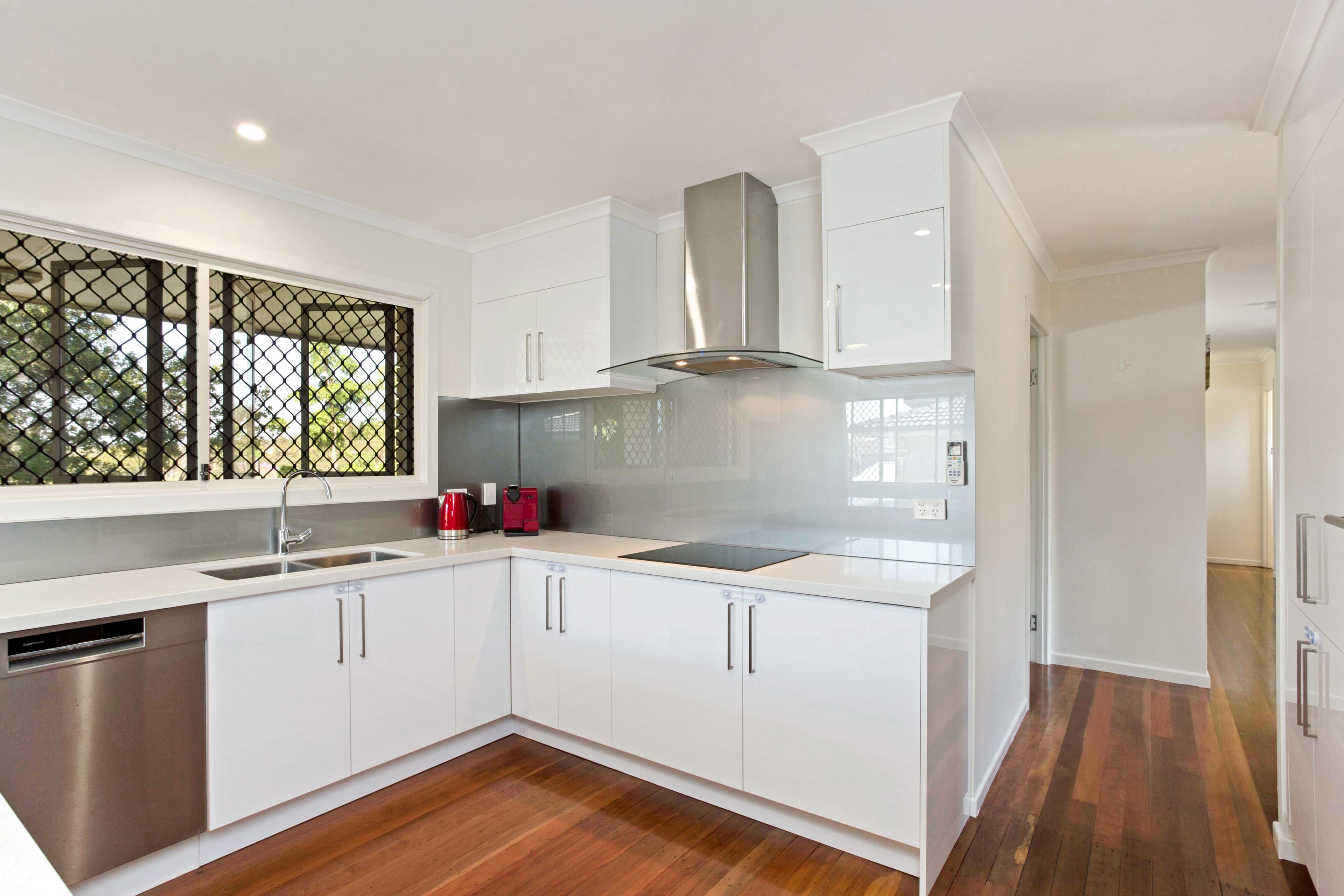8 Barnehurst Street, Tarragindi QLD 4121, Tarragindi - Thumbnail 2