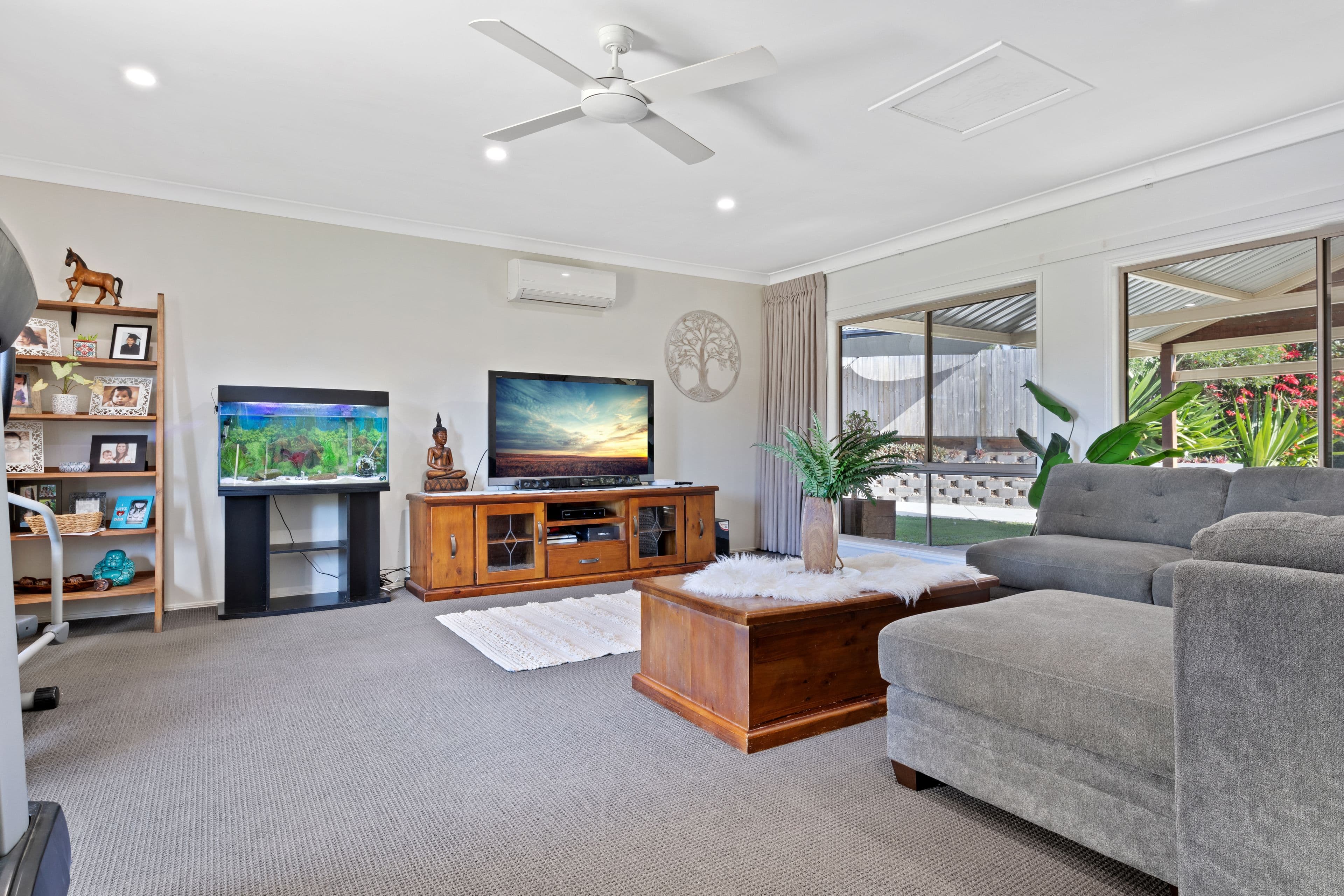 8 Valentino Close, Parkwood QLD 4214, Parkwood - Thumbnail 3