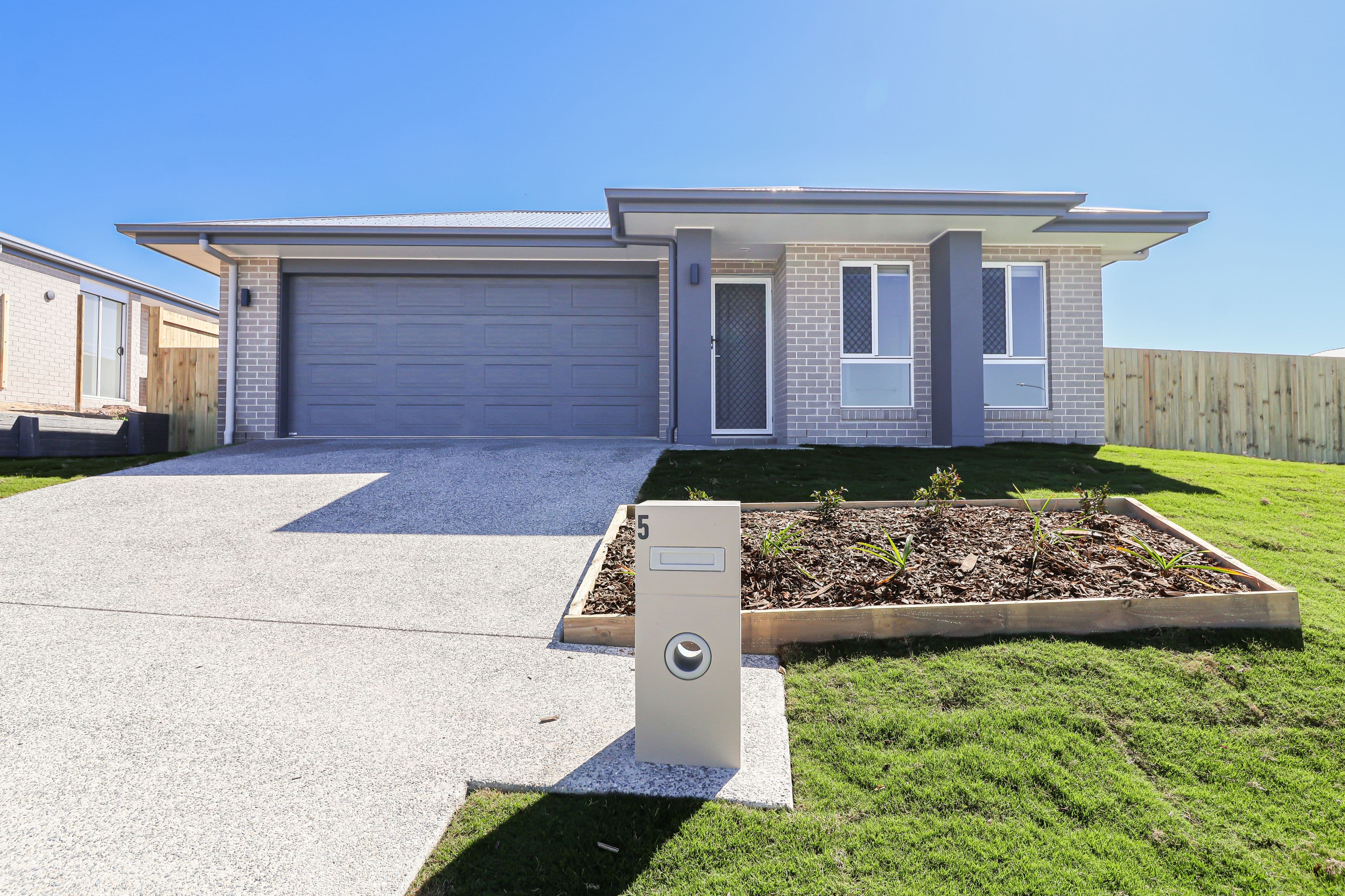 5 Blackbraes Court, New Auckland QLD 4680, New Auckland - Image 1