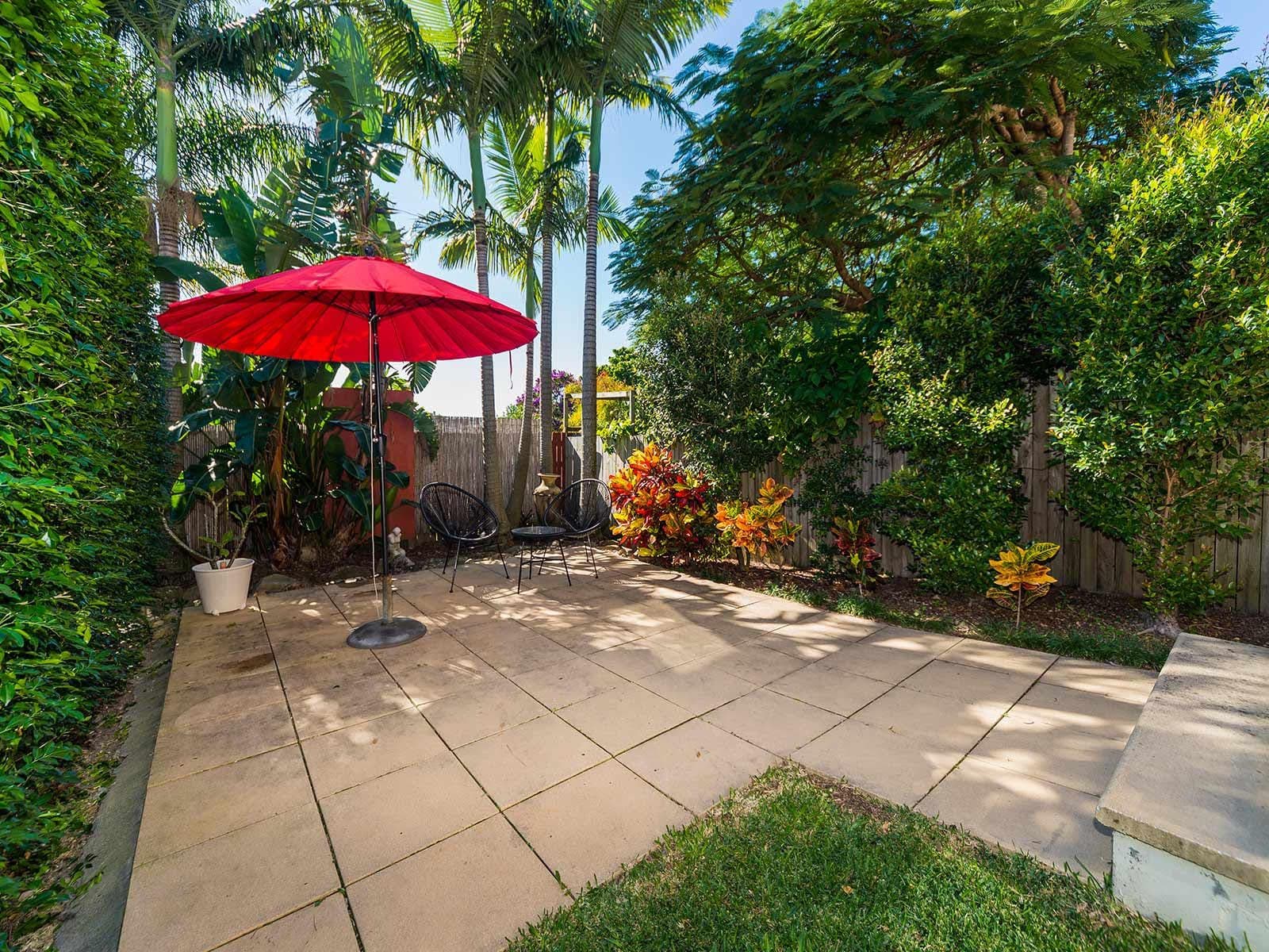 23 Deakin Avenue, Southport QLD 4215, Southport - Image 1