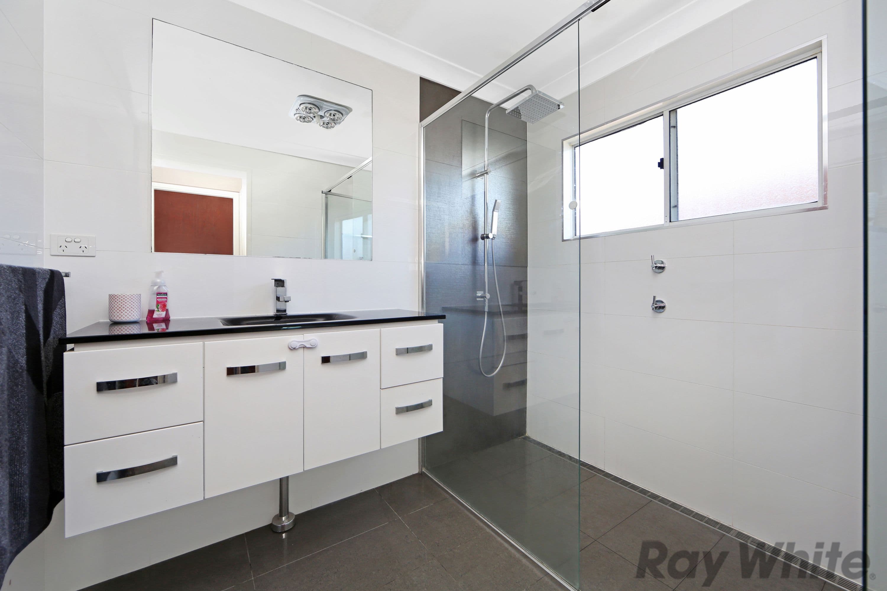 49 Robson Avenue, Gorokan - Thumbnail 6