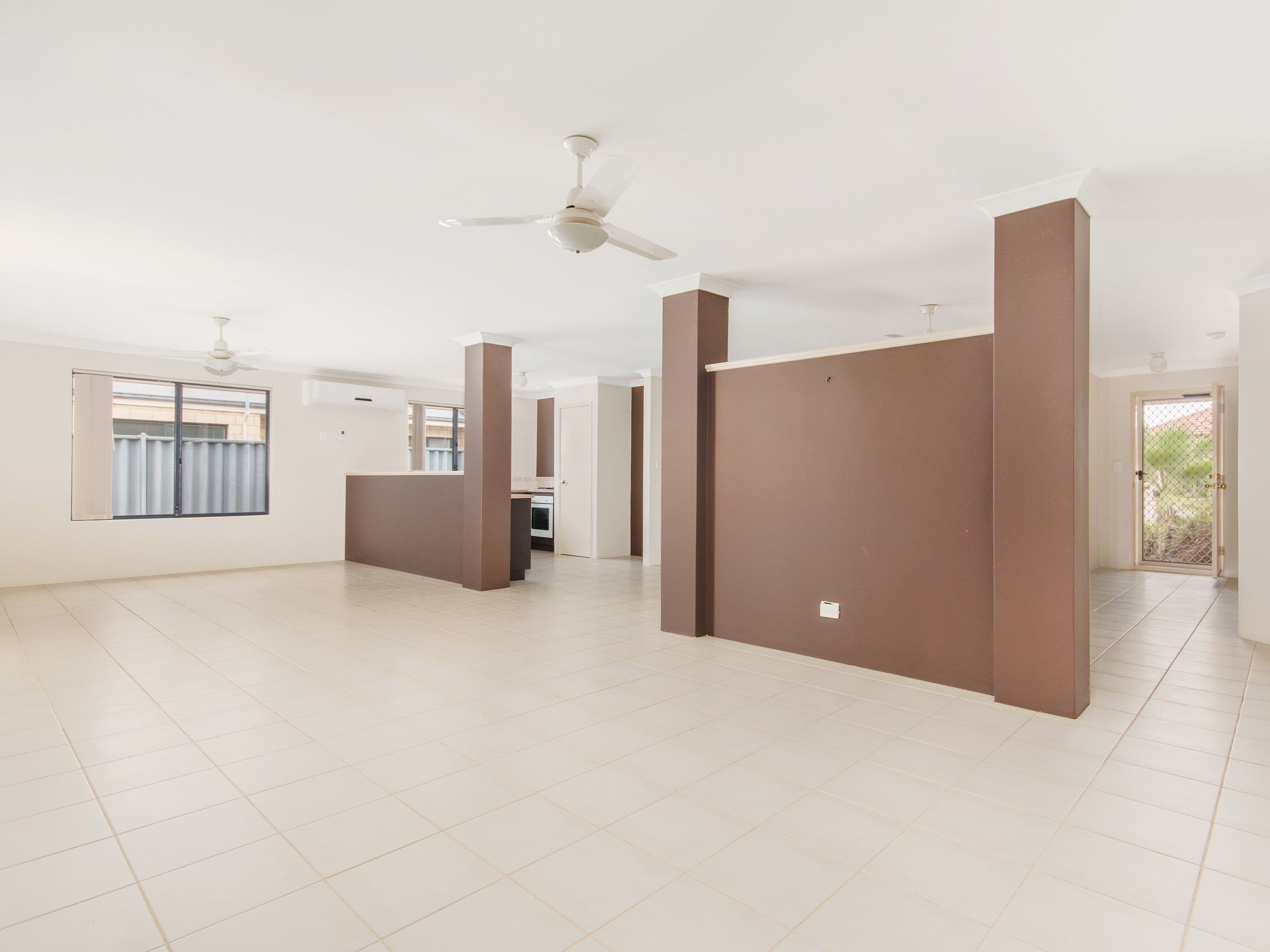 12 Grandis Drive, Baldivis WA 6171, Baldivis - Thumbnail 2