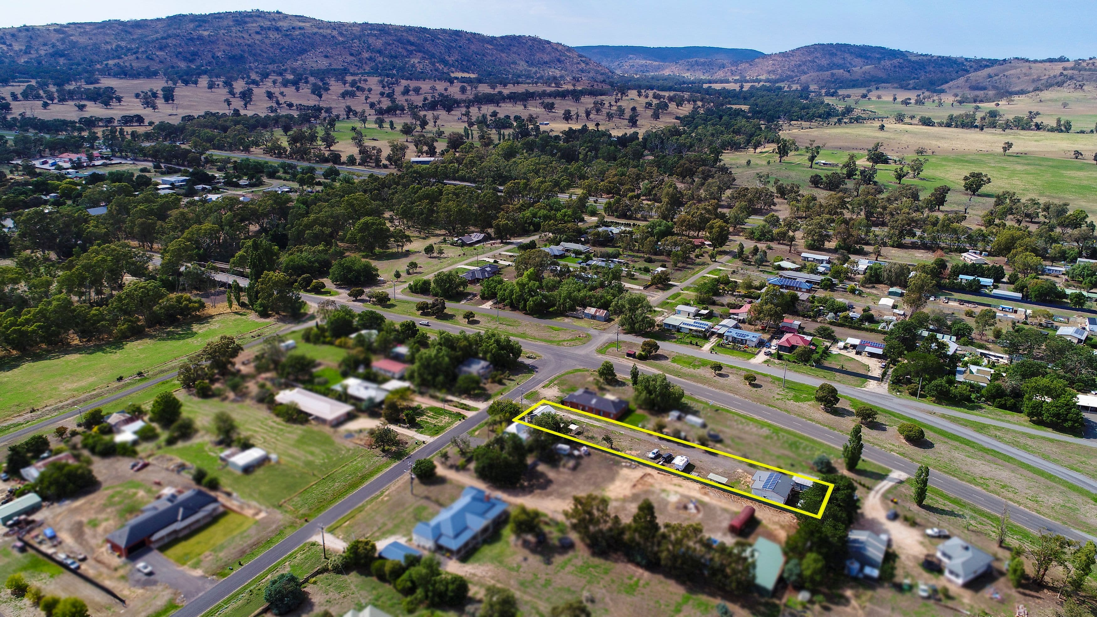 3 Hughes Street, Avenel VIC 3664, Avenel - Thumbnail 2