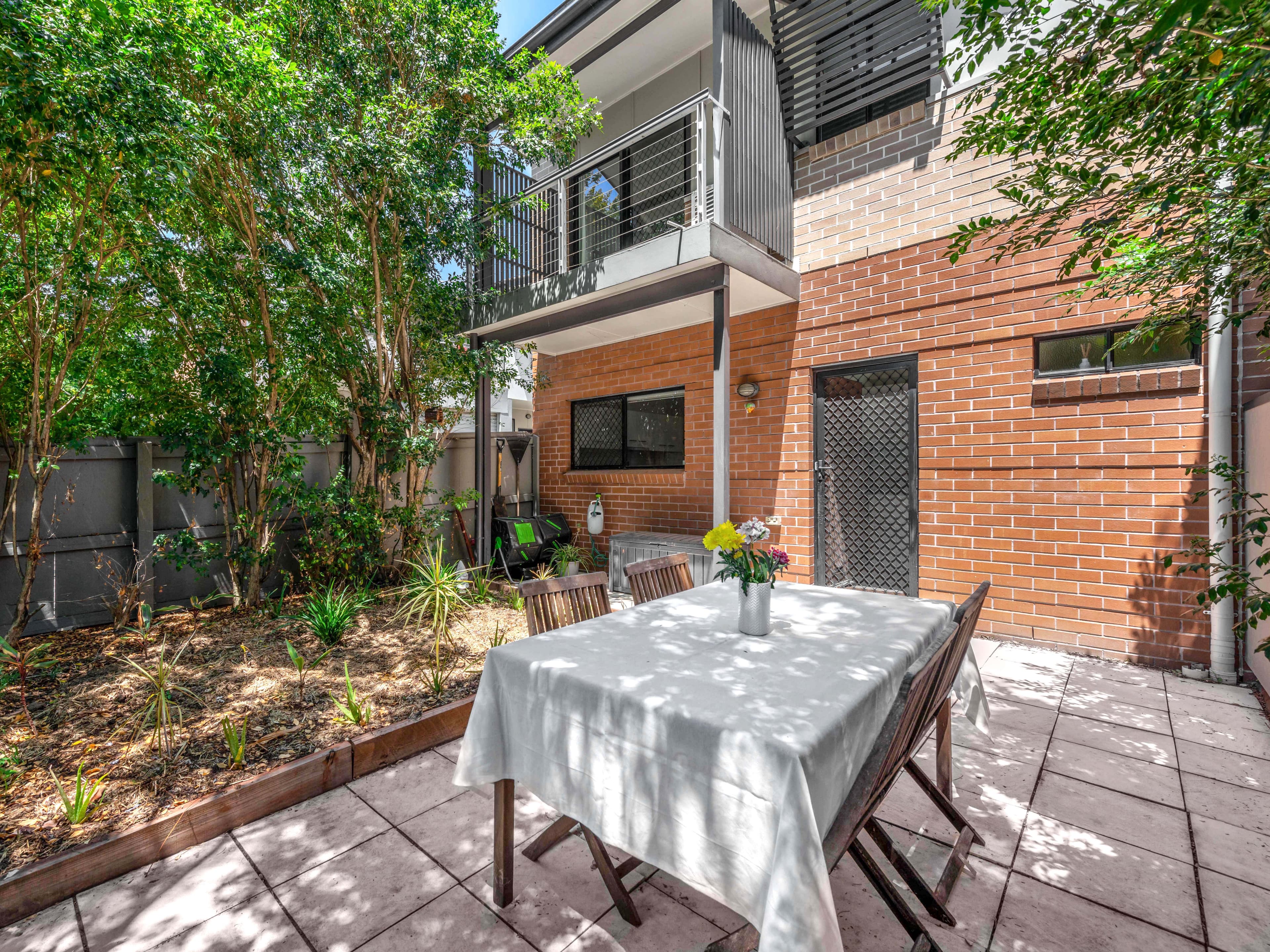 11 Cardross Street, Yeronga QLD 4104, Yeronga - Image 1