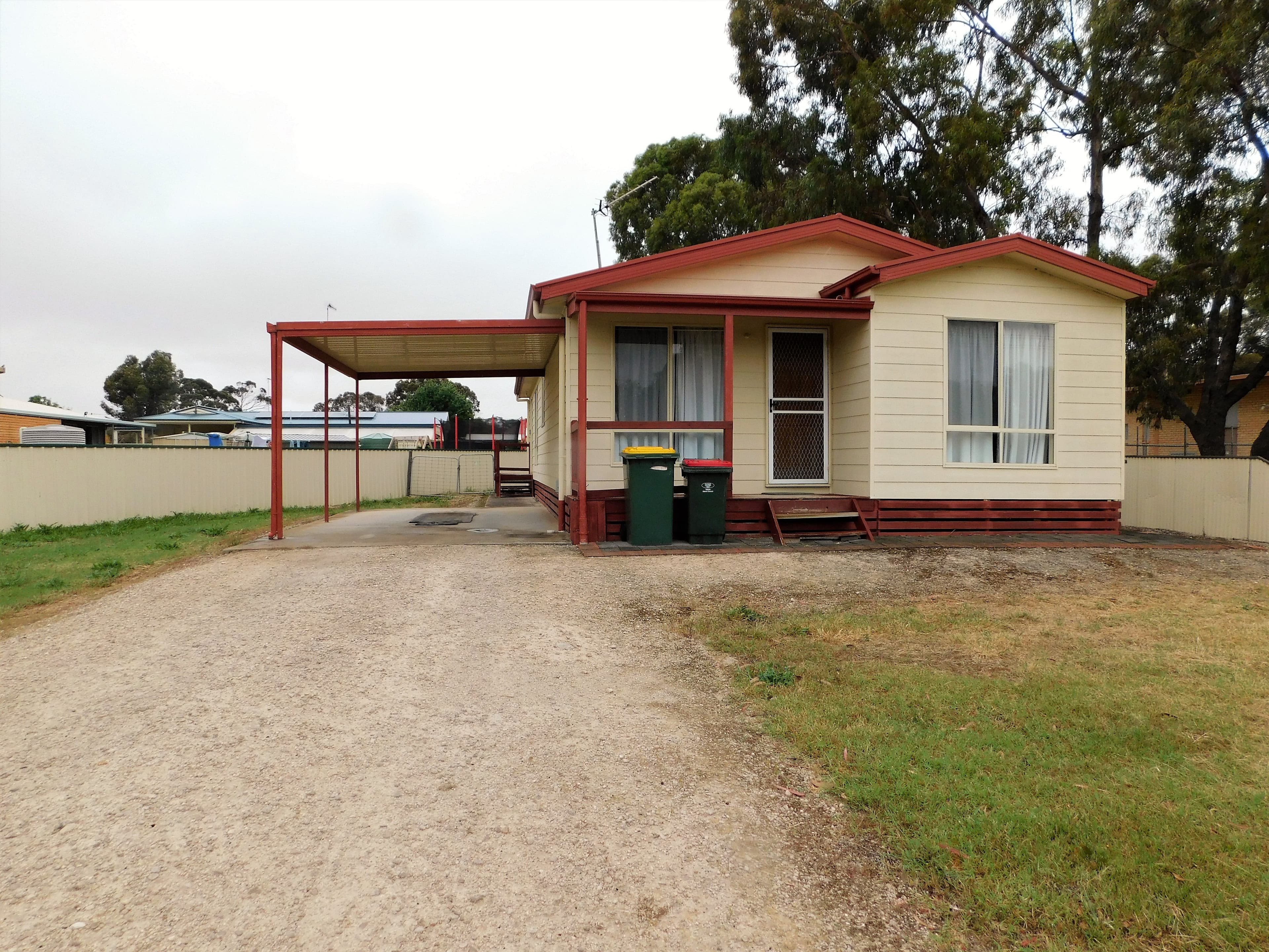 28 Densley Avenue, Bordertown SA 5268, Bordertown - Image 1