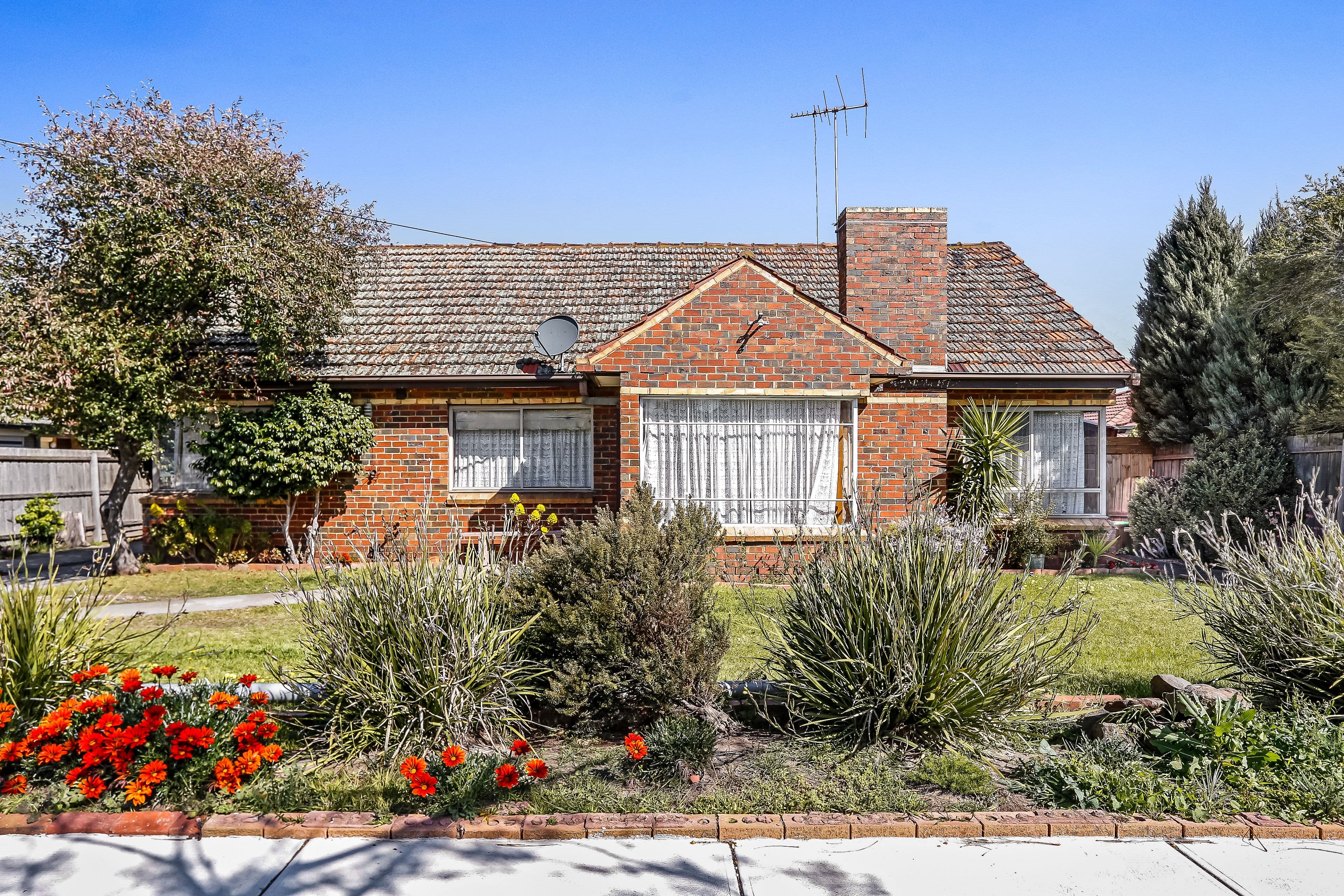 35 Finchley Avenue, Glenroy VIC 3046, Glenroy - Thumbnail 2