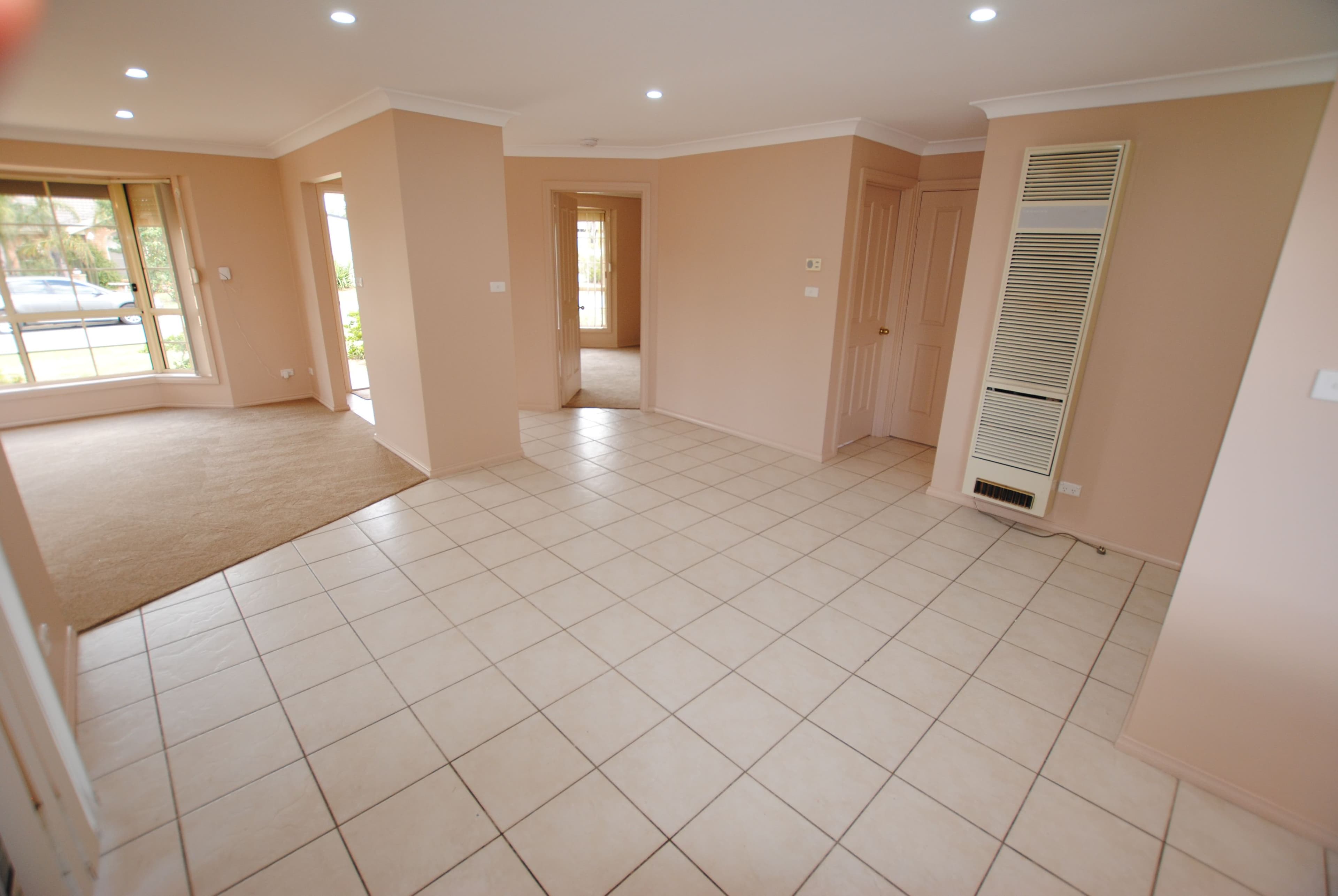 17 Mandalay Drive, Griffith - Thumbnail 3