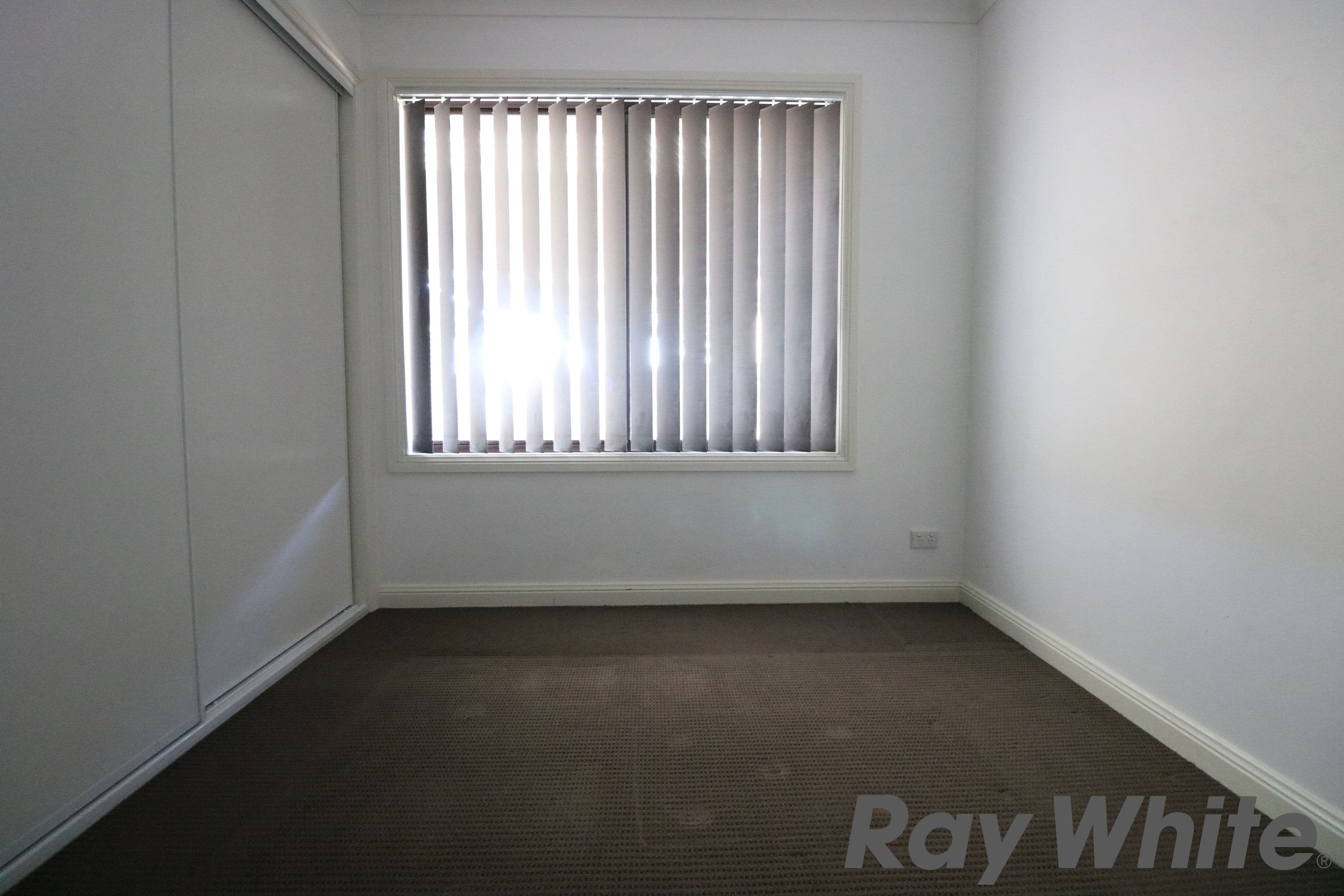 50 Chadwick Crescent, Fairfield West - Thumbnail 6
