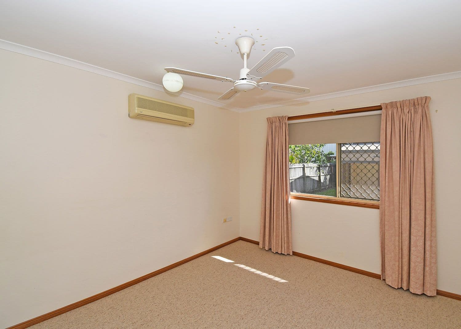 110 Caddy Avenue, Urraween QLD 4655, Urraween - Thumbnail 8