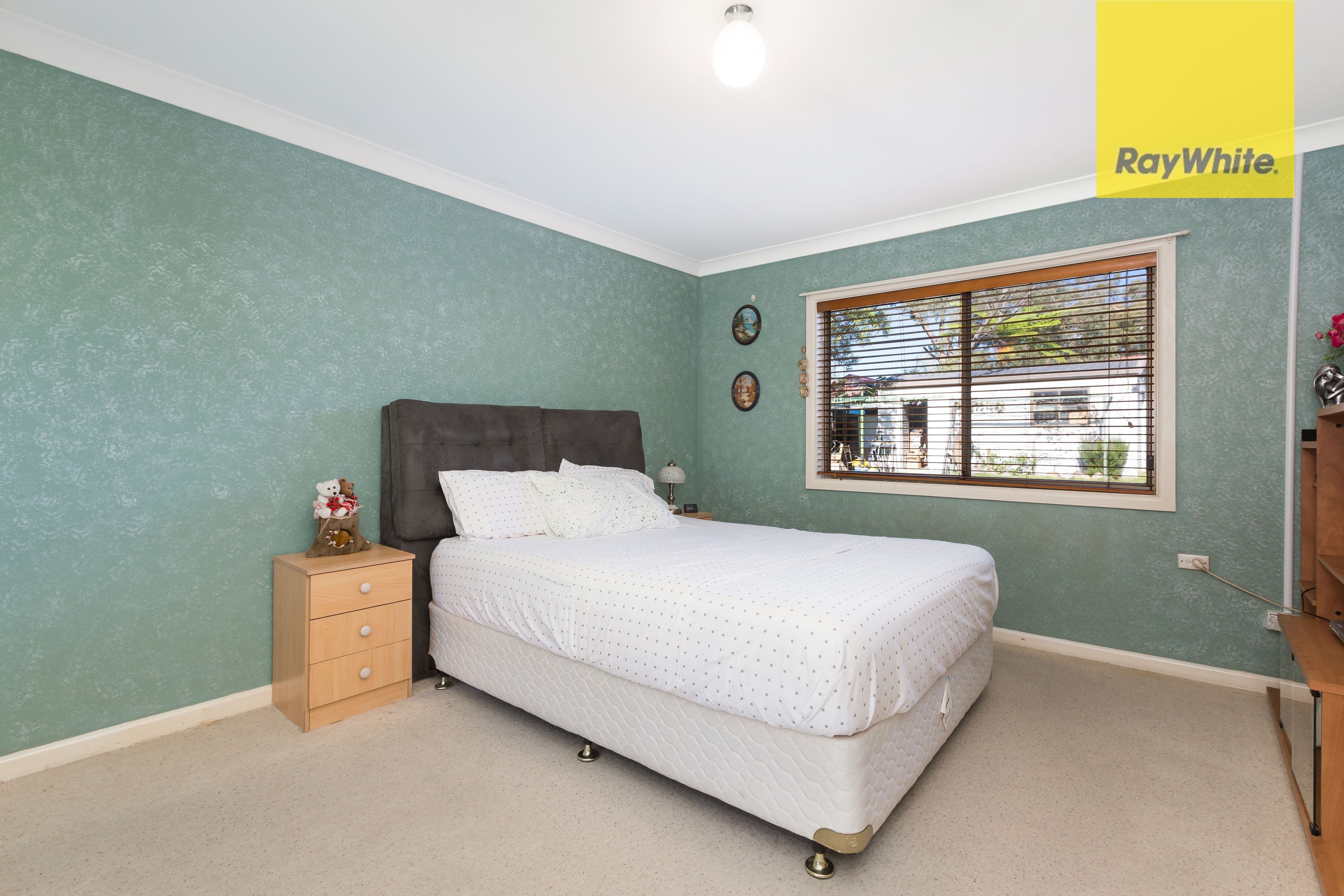 26 Captain Cook Drive, Caringbah - Thumbnail 4