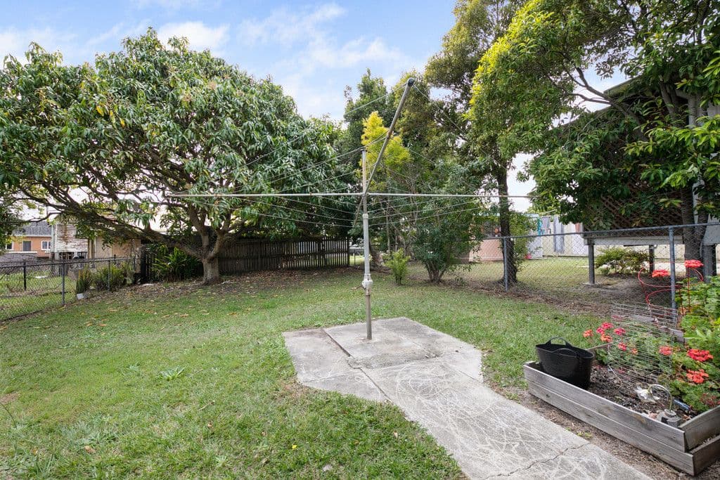 40 Anzac Avenue, Redcliffe QLD 4020, Redcliffe - Thumbnail 3