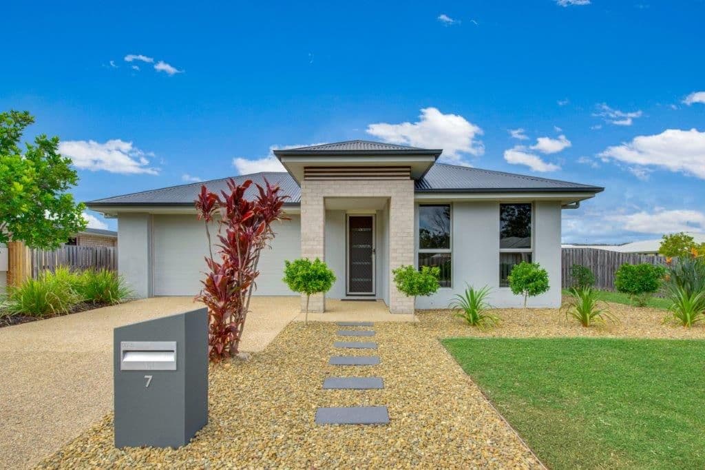 7 Kingfisher Street, New Auckland QLD 4680, New Auckland - Image 1