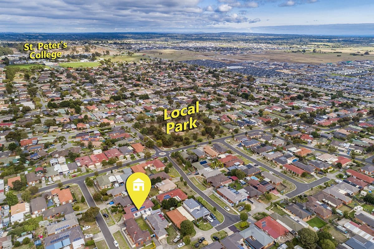 4 Gowrie Place, Cranbourne West VIC 3977, Cranbourne West - Thumbnail 3