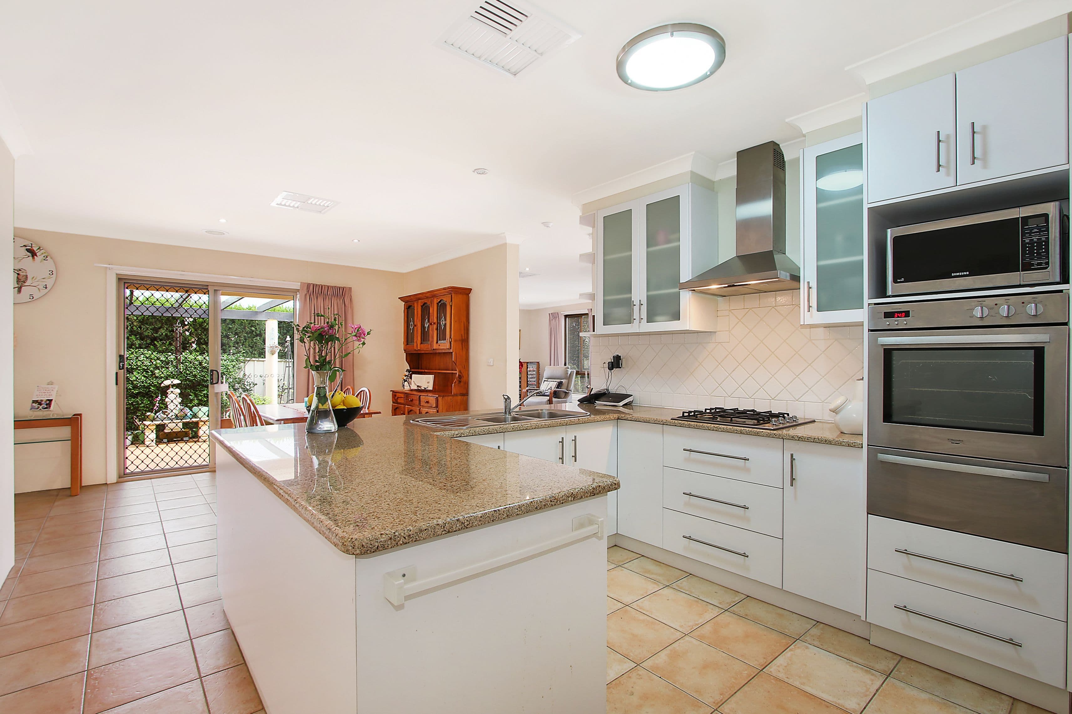 8 Montclair Avenue, West Wodonga VIC 3690, West Wodonga - Thumbnail 3