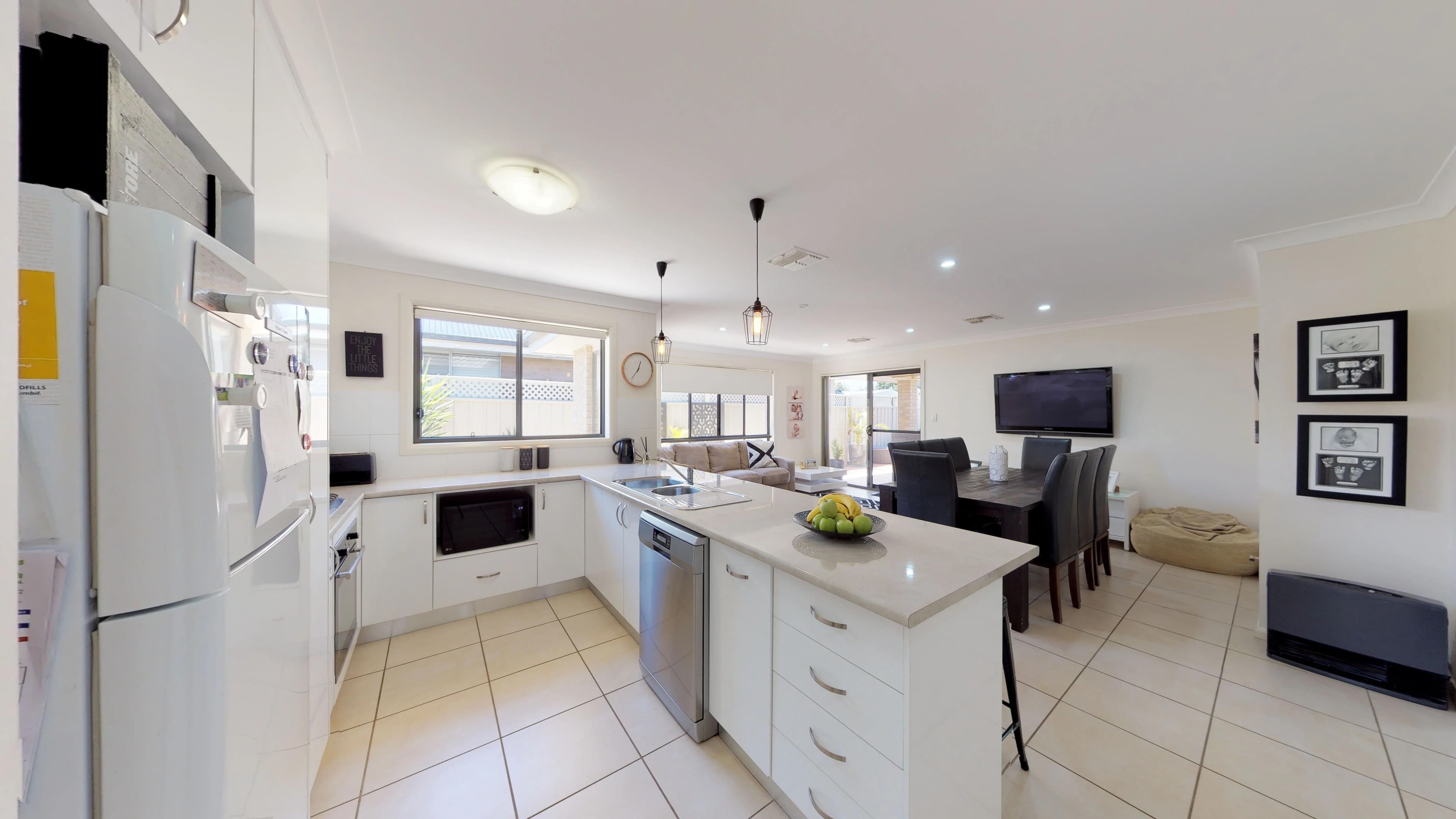 16 Sherrard Crescent, Dubbo - Thumbnail 2