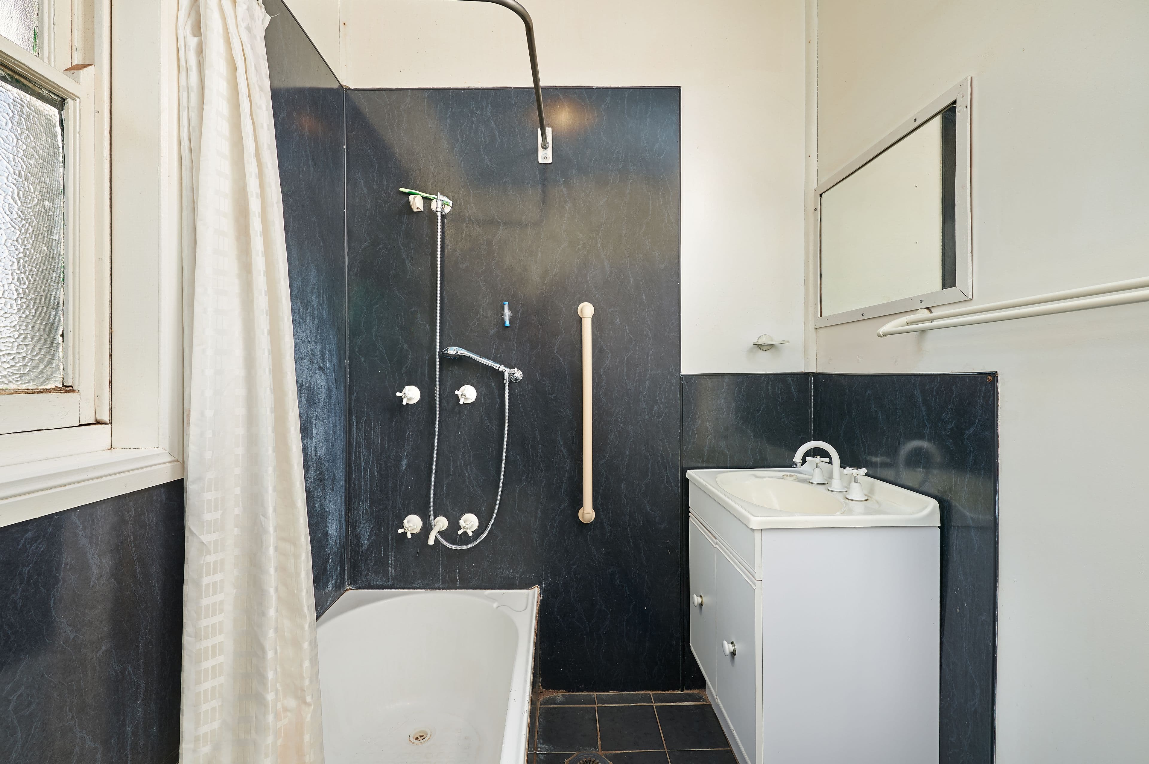 2 William Street, Junee NSW 2663, Junee - Thumbnail 8