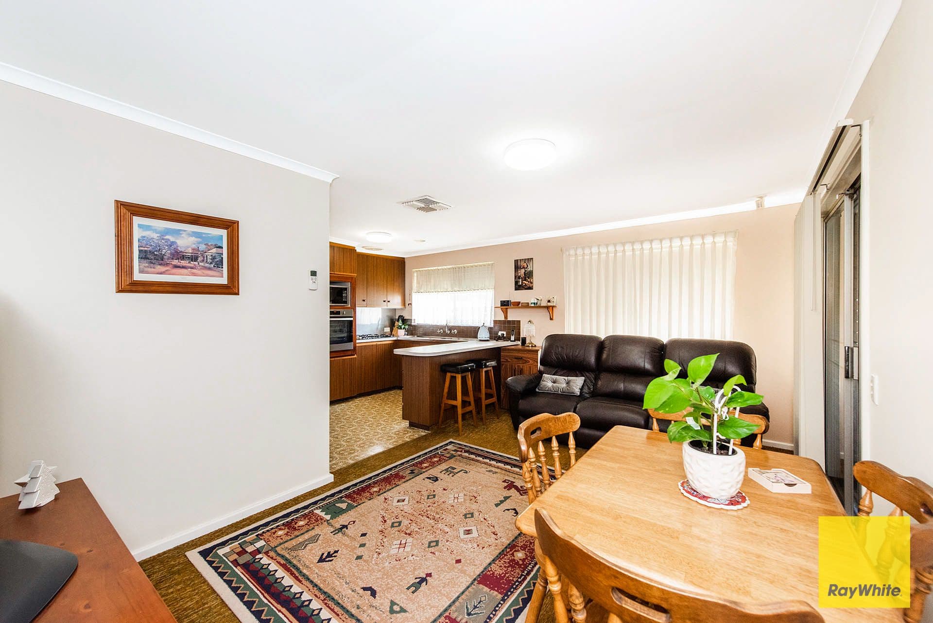 27 Sutherland Drive, Thornlie WA 6108, Thornlie - Thumbnail 3