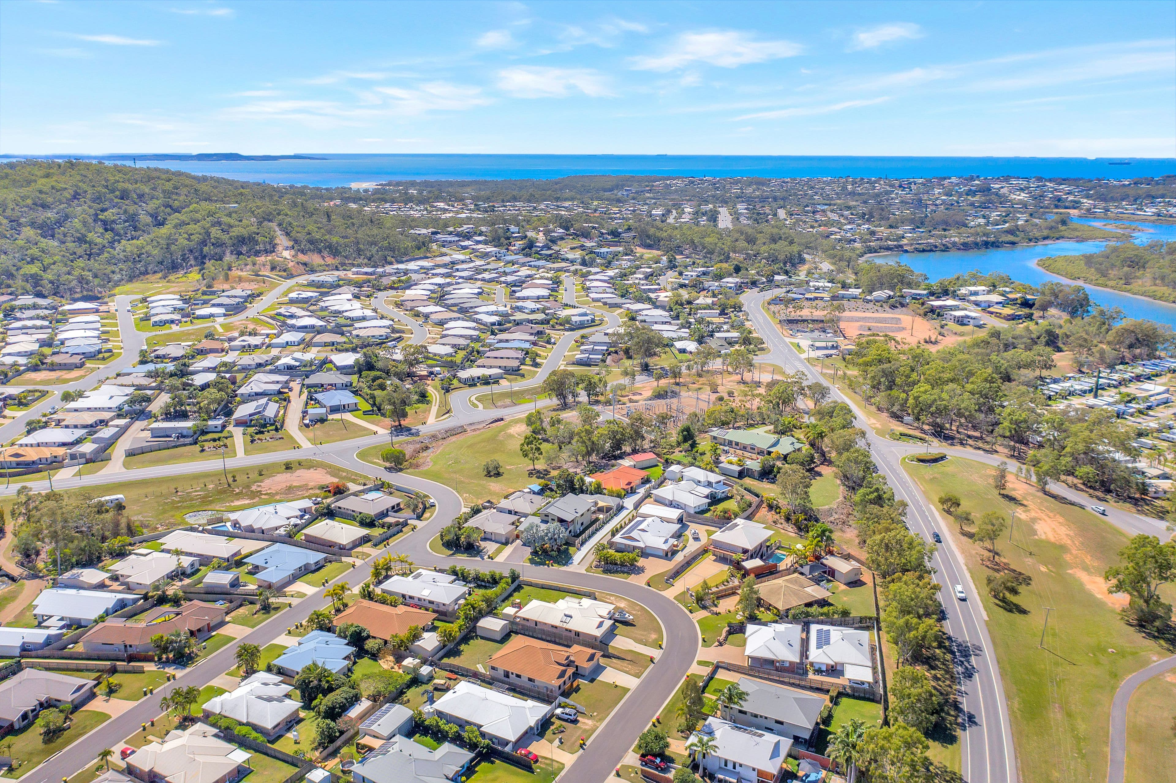 41 Golf View Drive, Boyne Island QLD 4680, Boyne Island - Thumbnail 2
