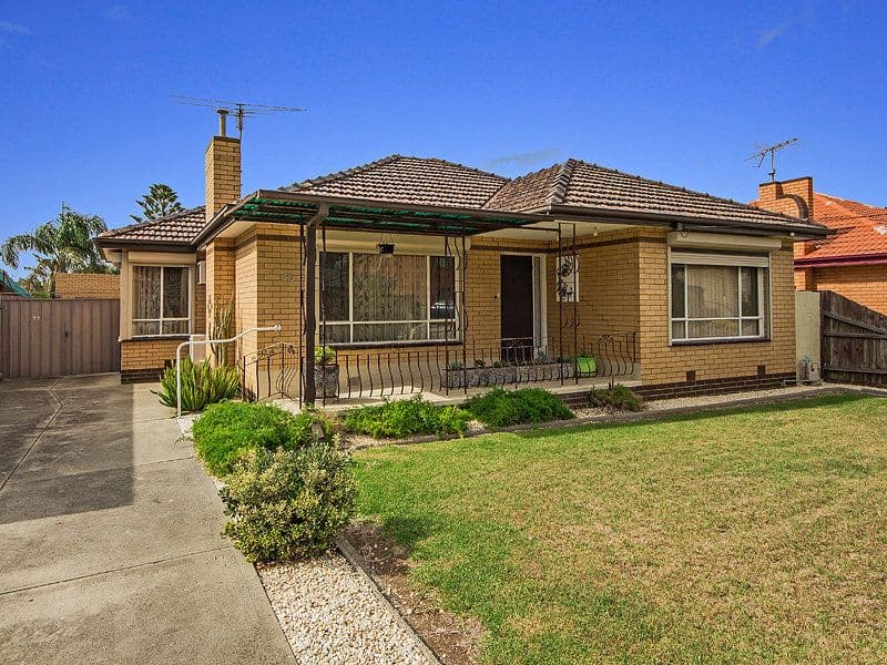 72 Levenia Street, St Albans VIC 3021, St Albans - Image 1