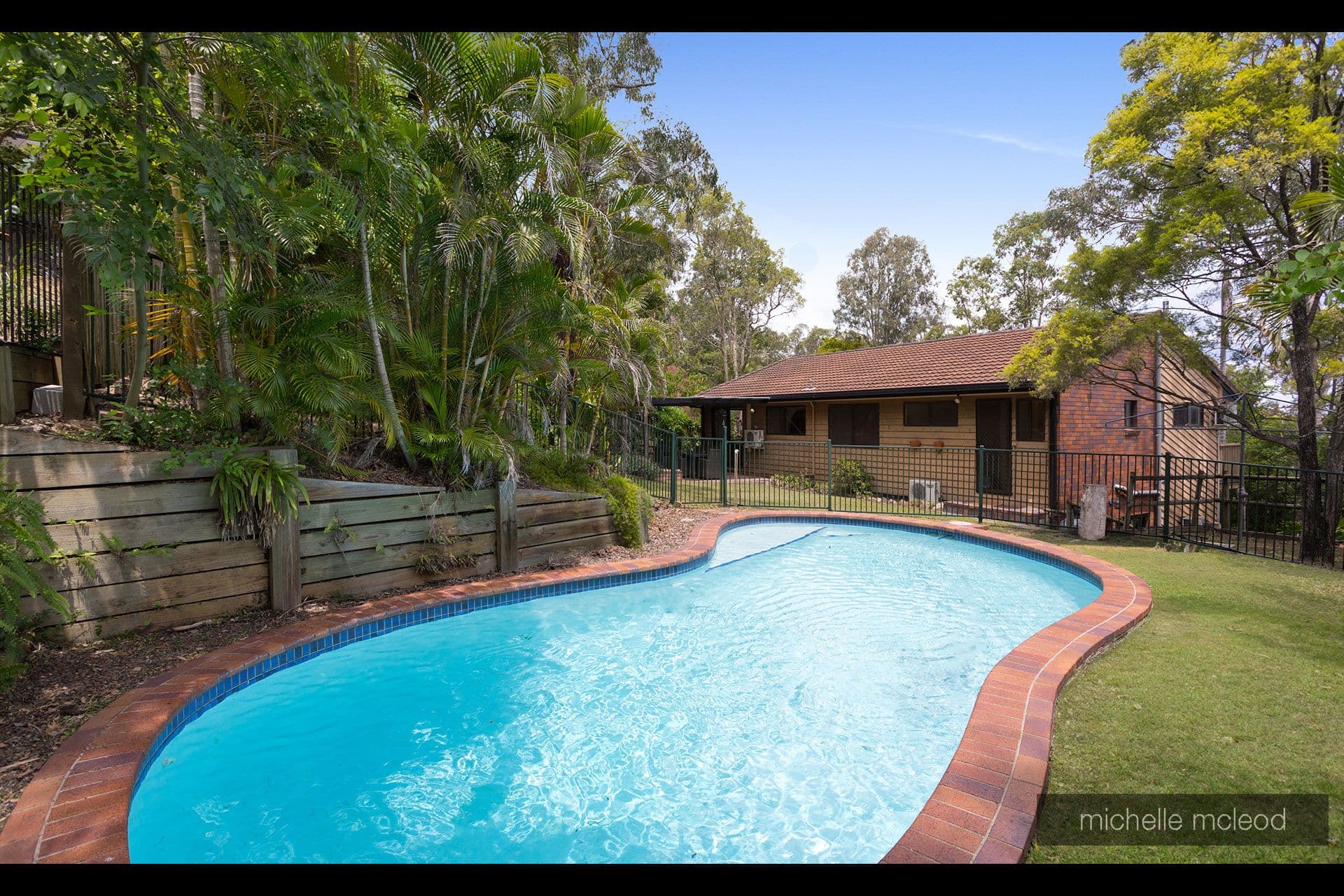 10 Cabramurra Street, Chapel Hill QLD 4069, Chapel Hill - Thumbnail 2
