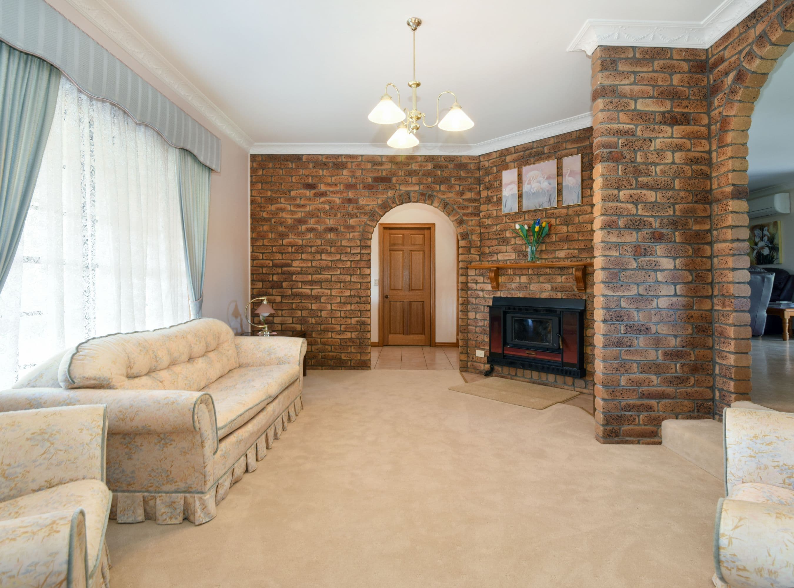 6 Nielsen Court, Middle Ridge QLD 4350, Middle Ridge - Thumbnail 2