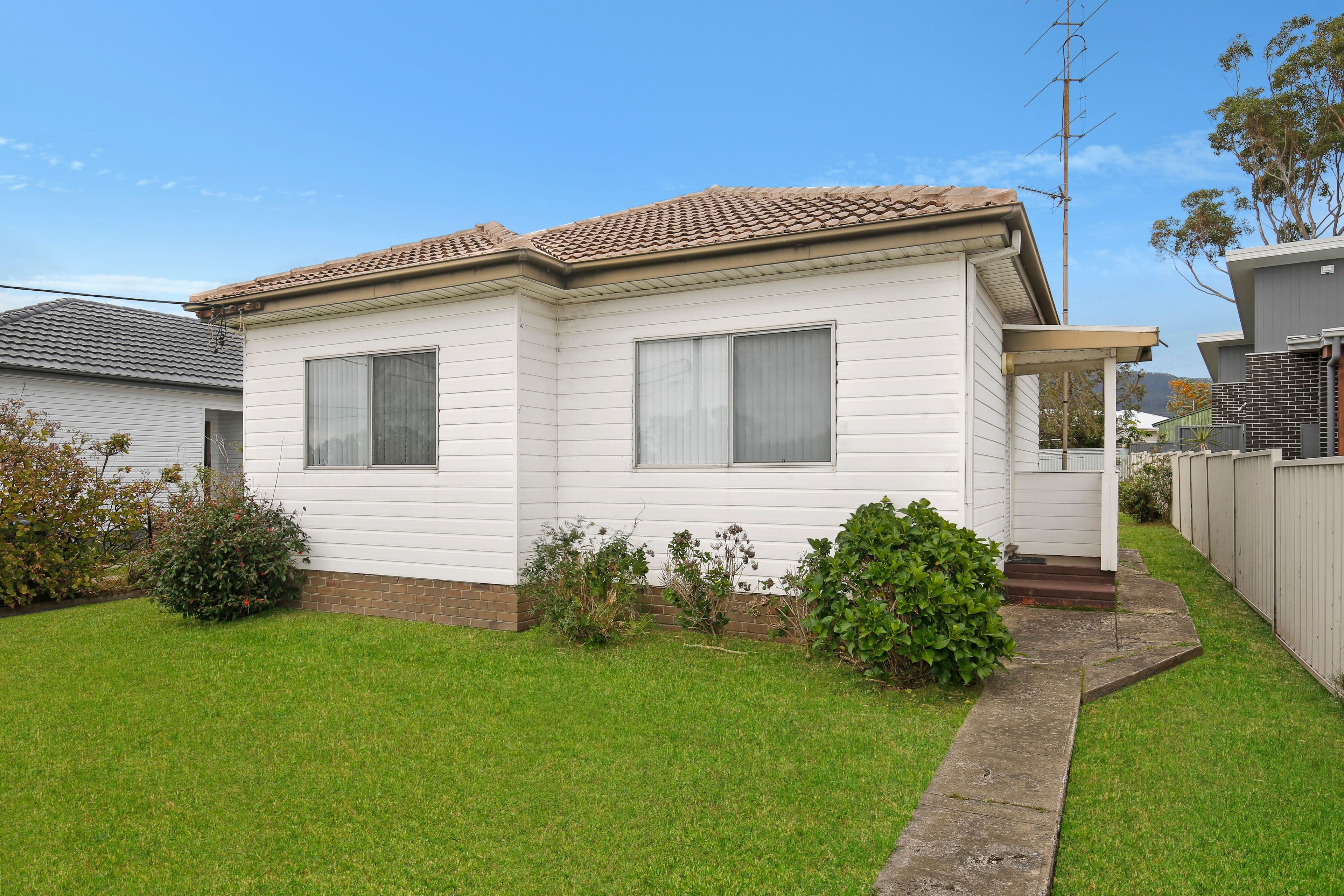 36 Florence Street, Towradgi - Image 1