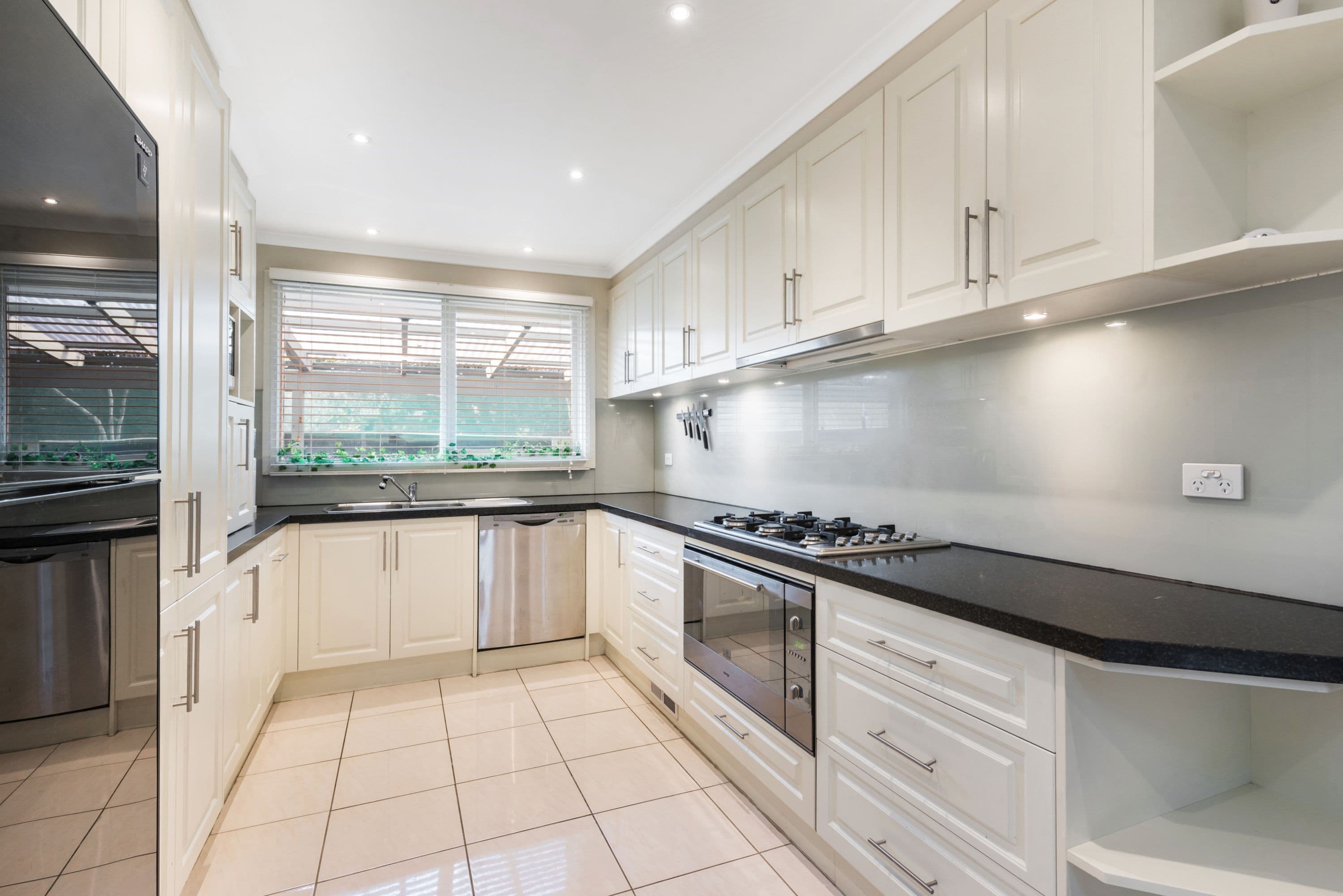 1645 Ferntree Gully Road, Knoxfield VIC 3180, Knoxfield - Thumbnail 2