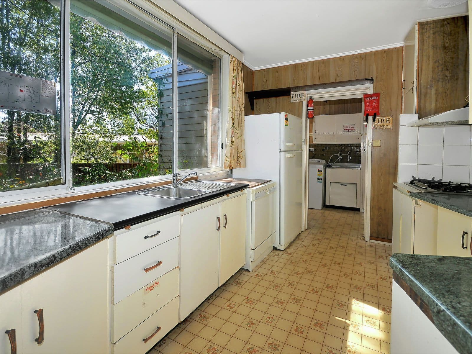 7 Illuka Crescent, Mount Waverley VIC 3149, Mount Waverley - Thumbnail 5